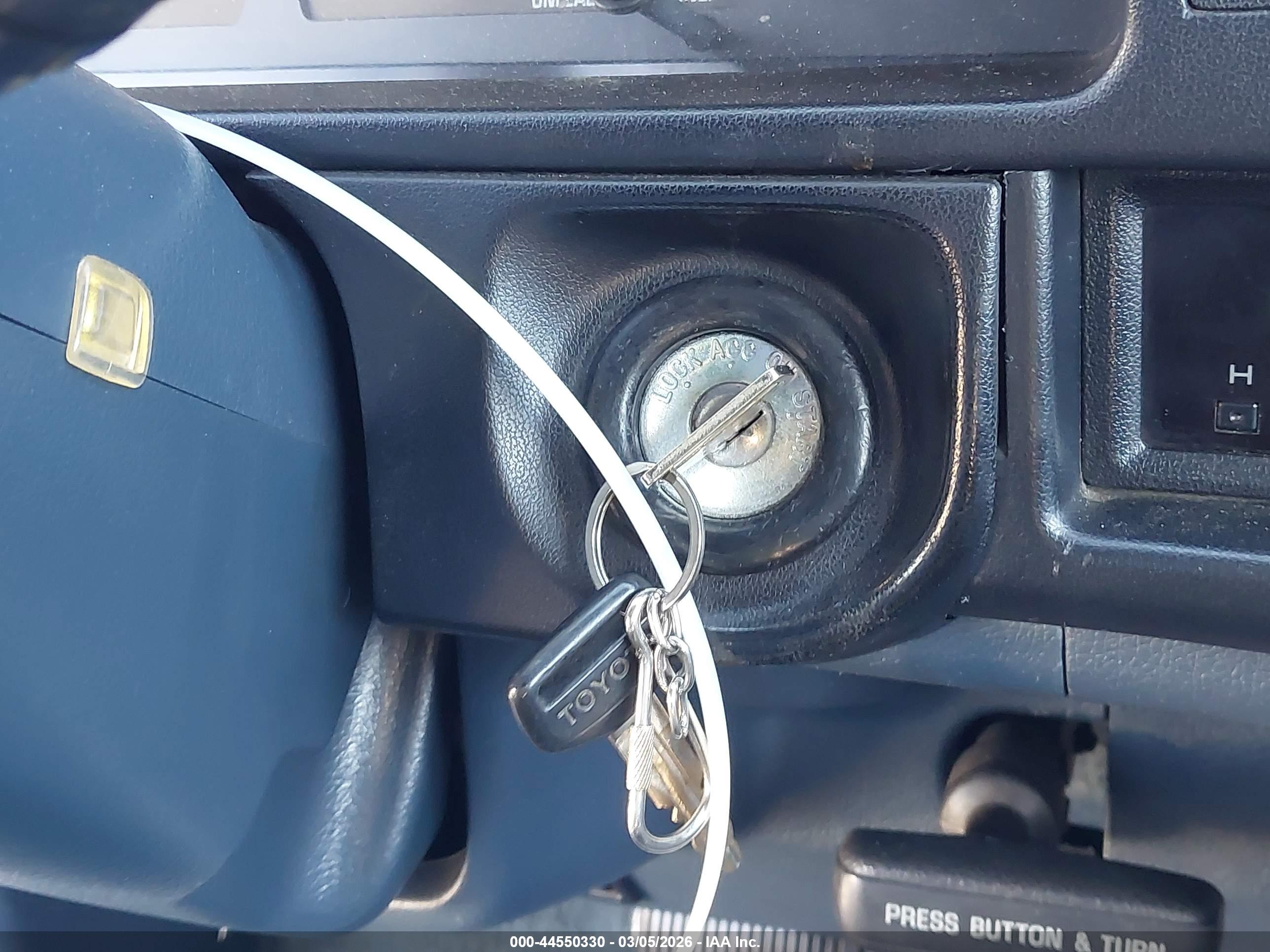 TOYOTA PICKUP image 11