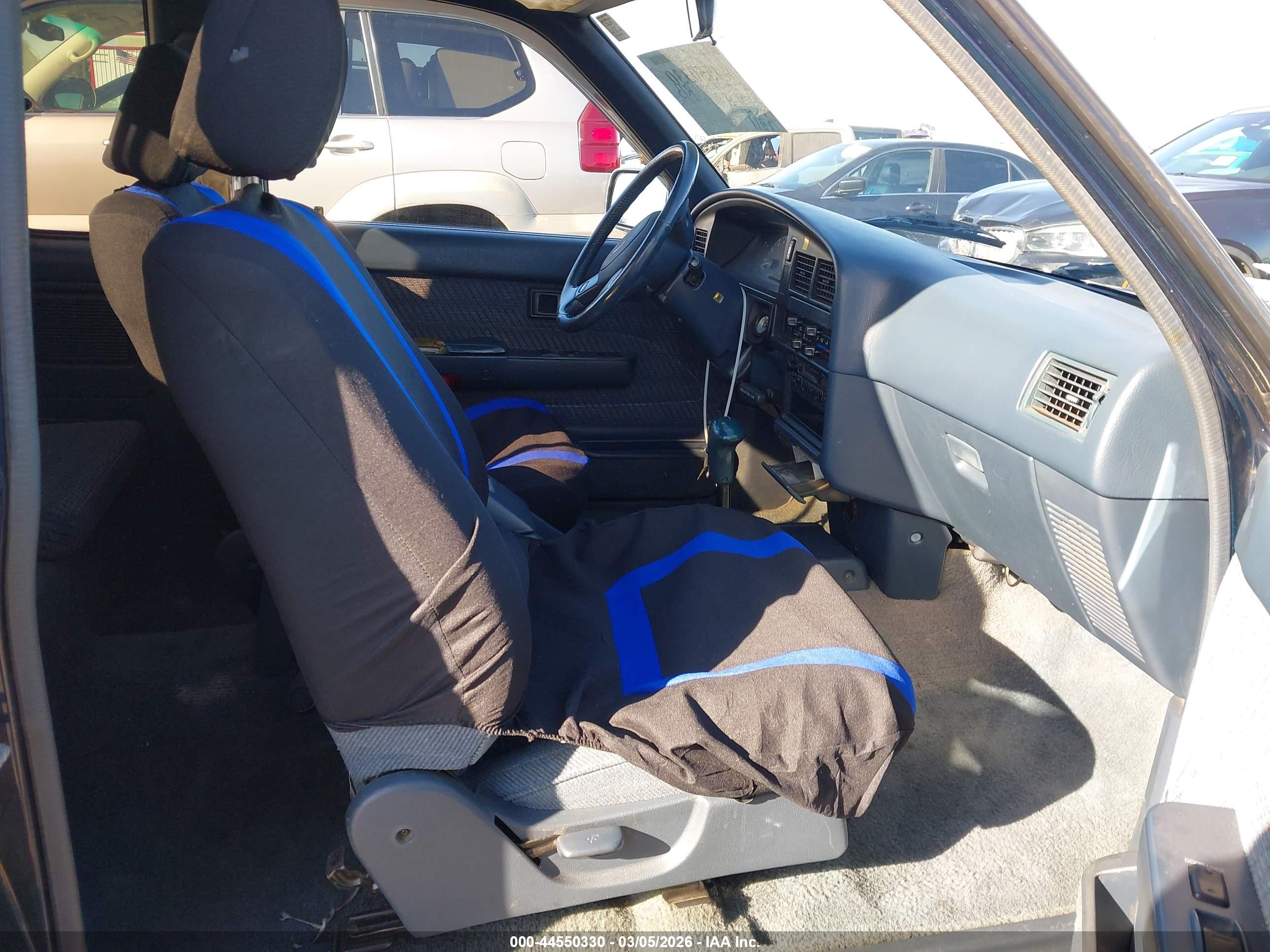 TOYOTA PICKUP image 5