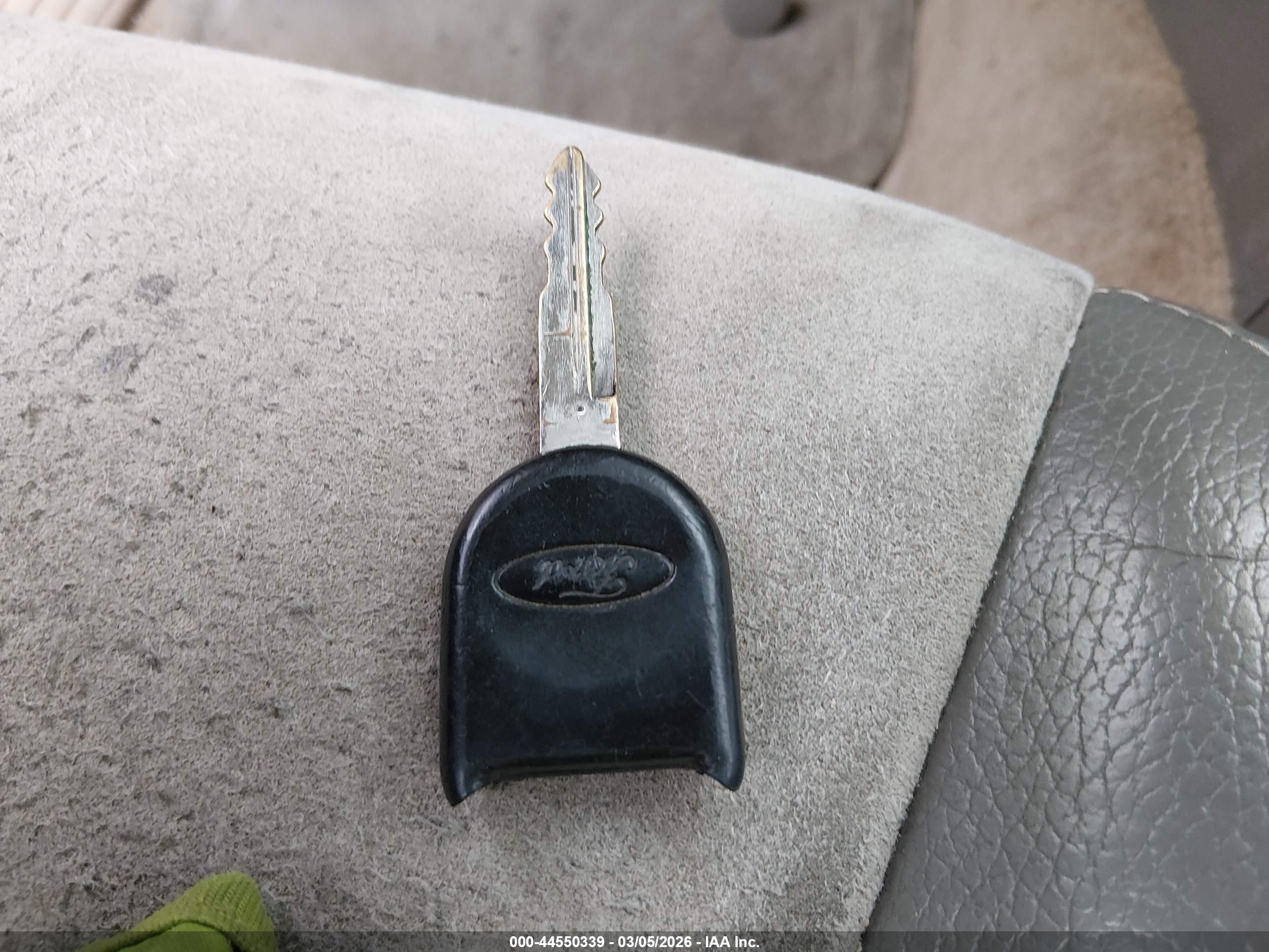 FORD EXPLORER image 11