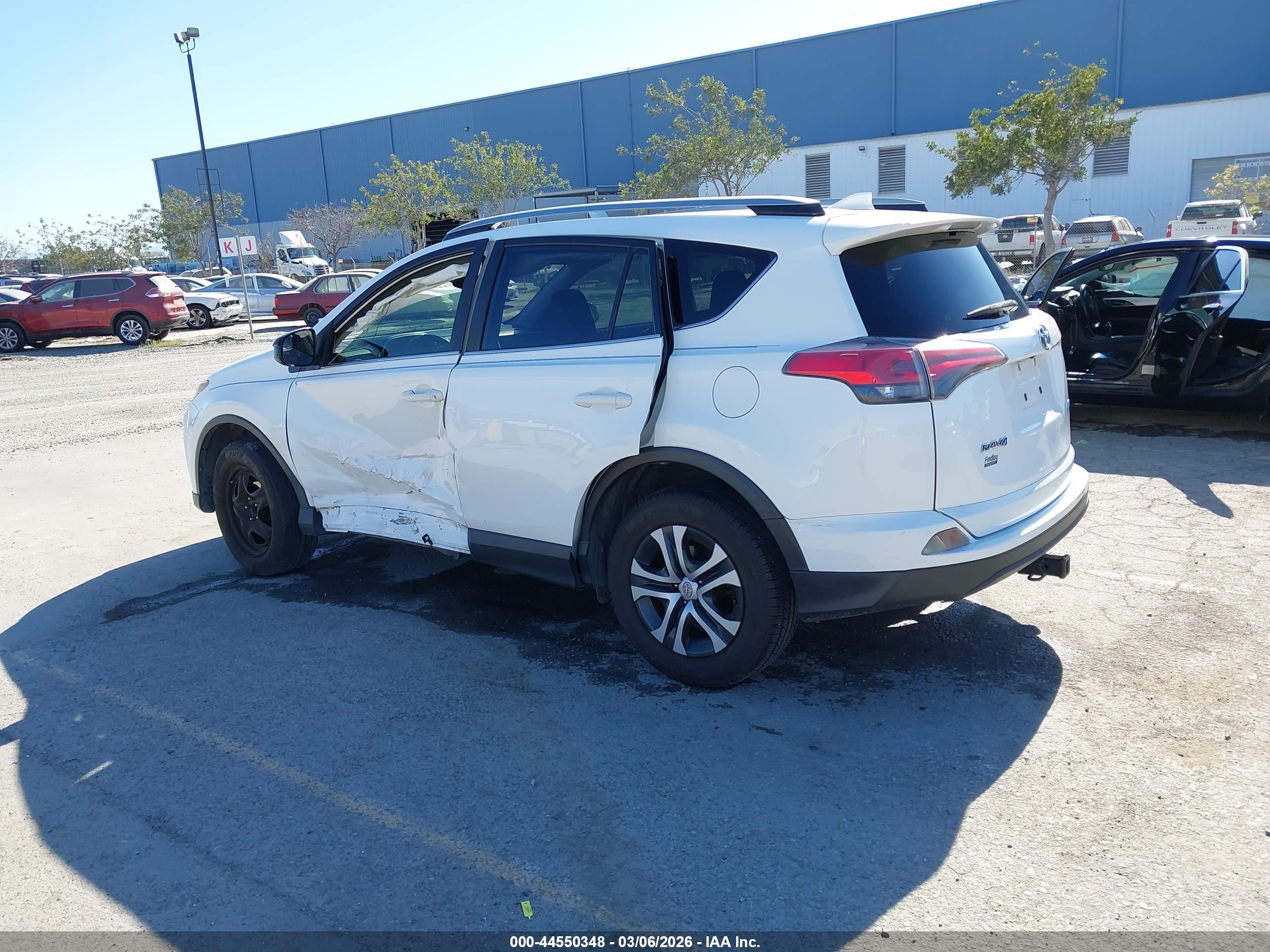 TOYOTA RAV4 image 6
