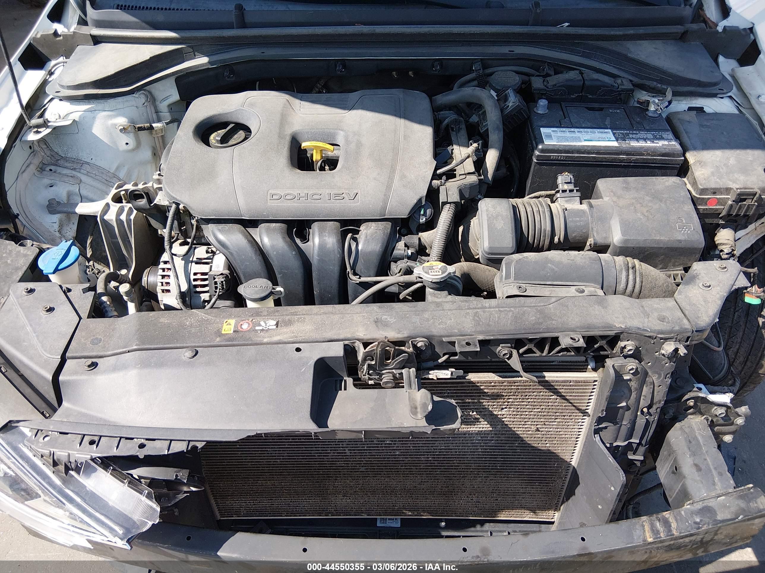 HYUNDAI ELANTRA image 10