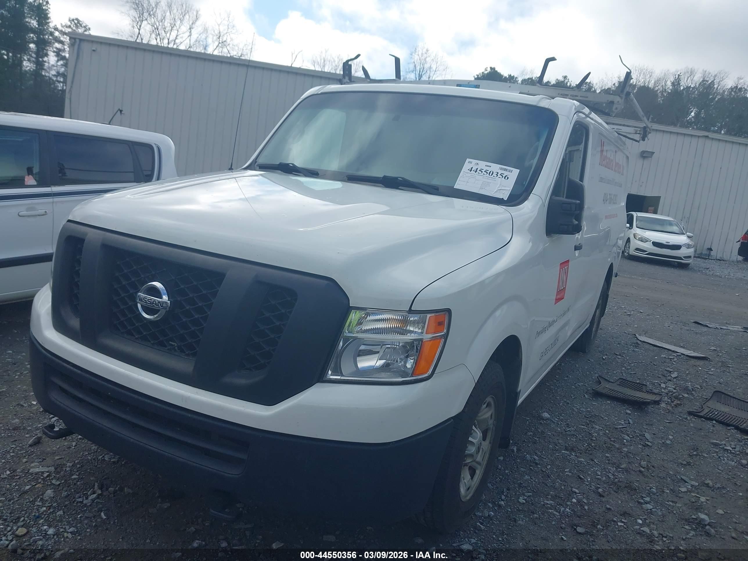 NISSAN NV image 2