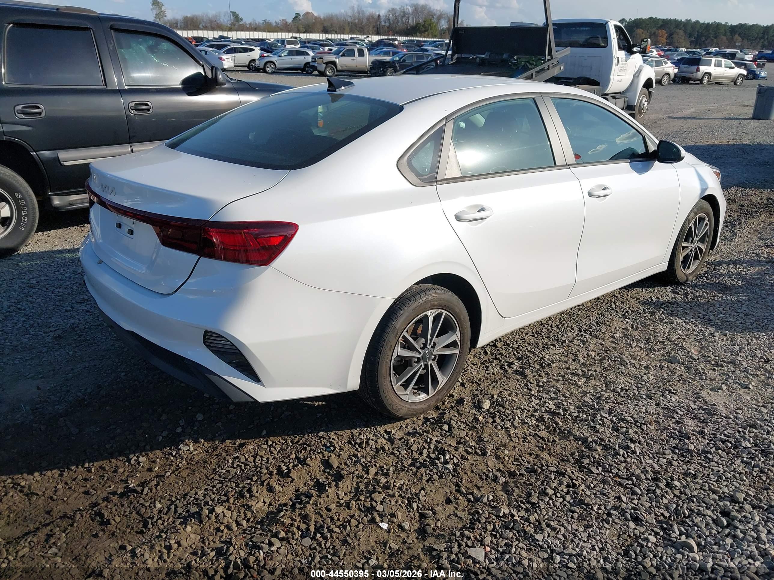 KIA FORTE image 4