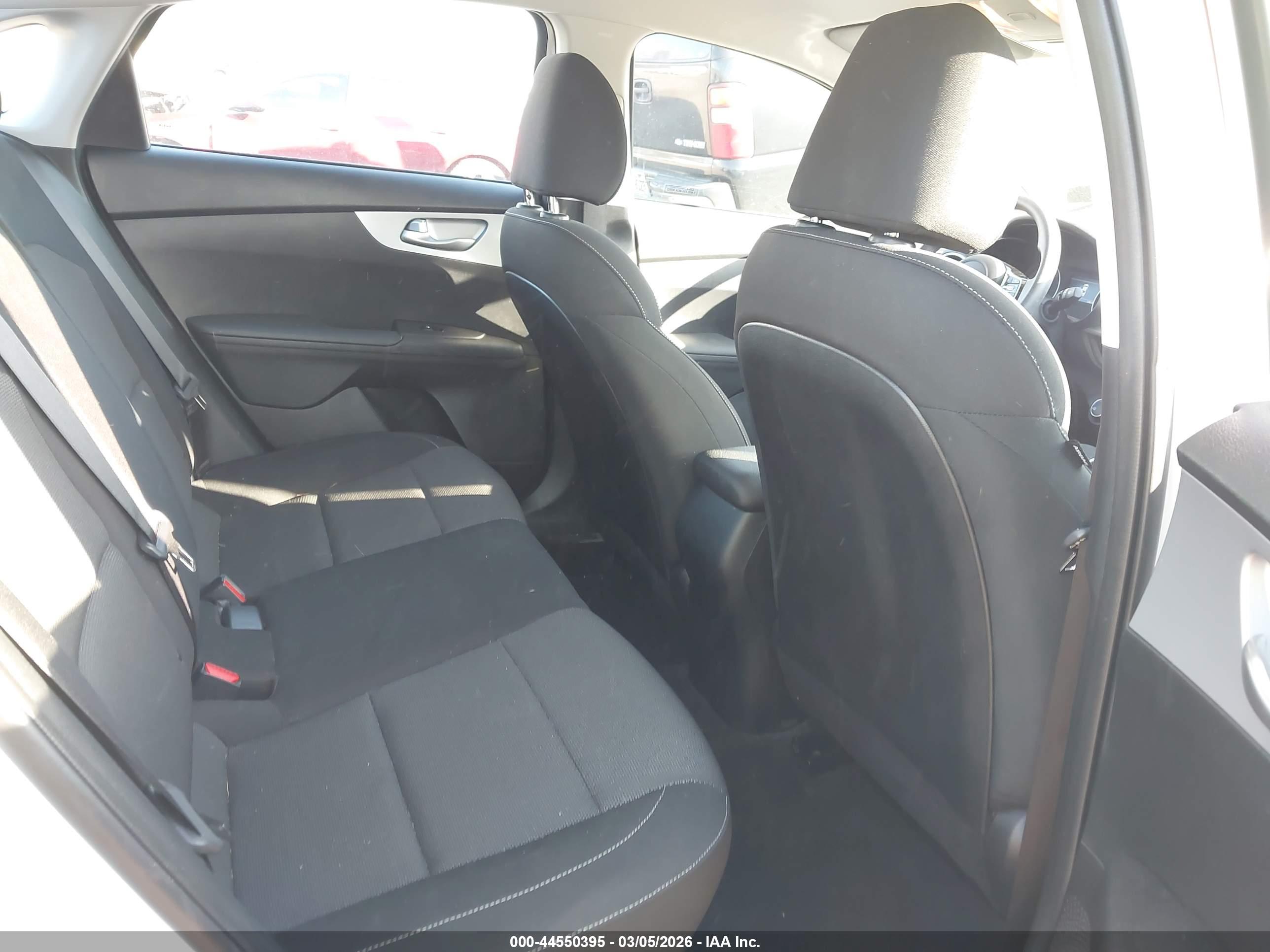 KIA FORTE image 8