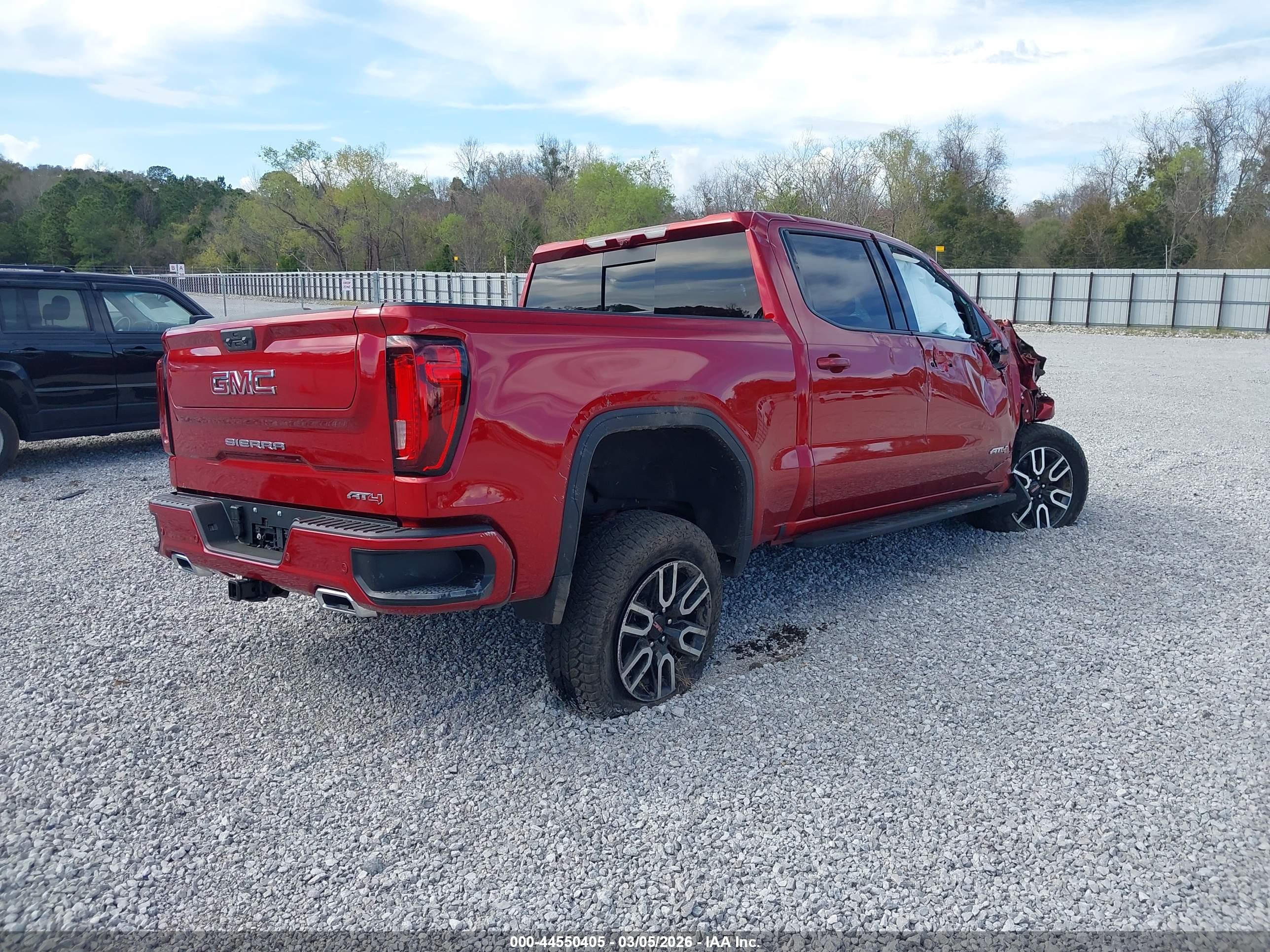 GMC SIERRA image 4