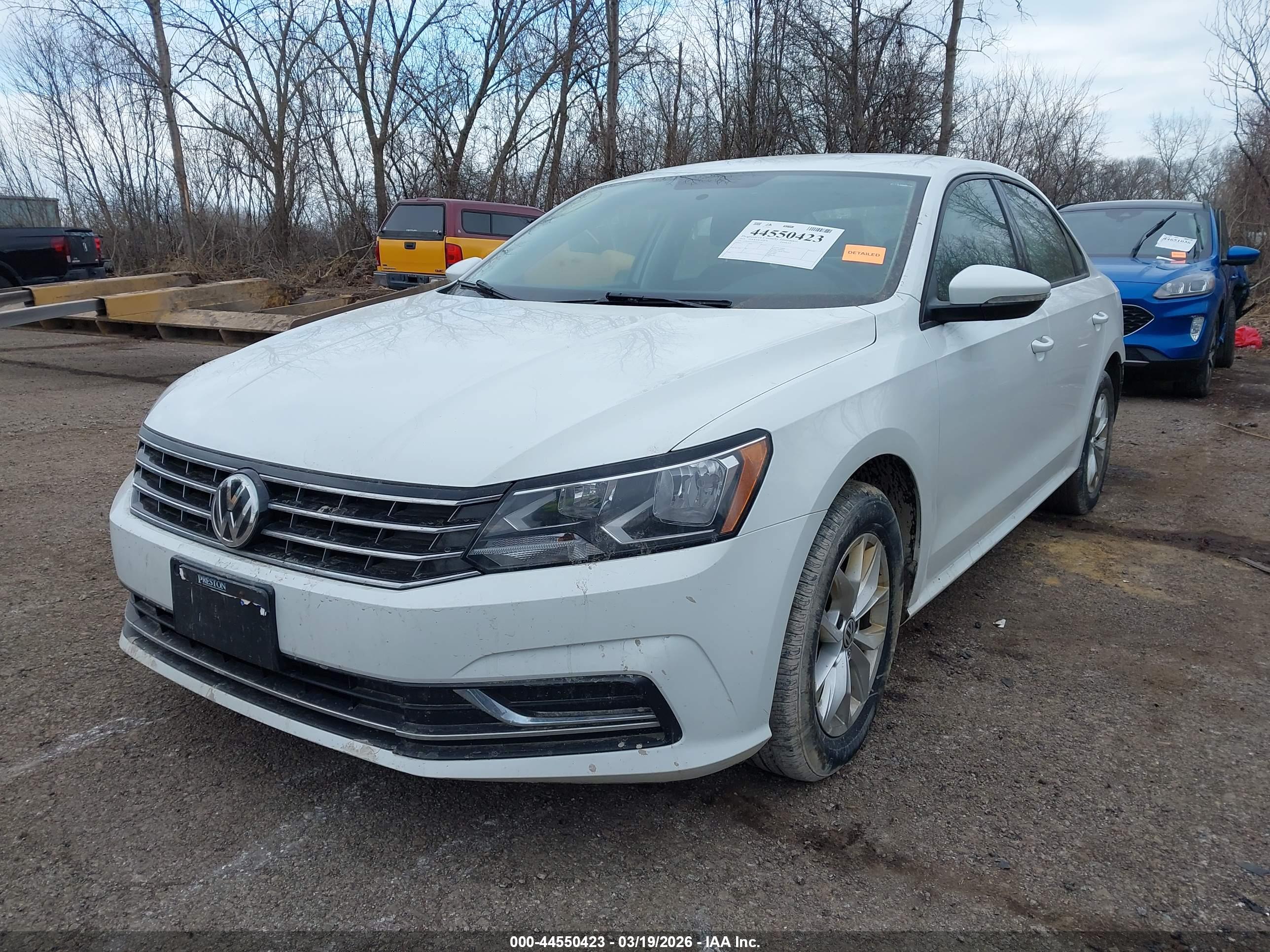 VOLKSWAGEN PASSAT image 2