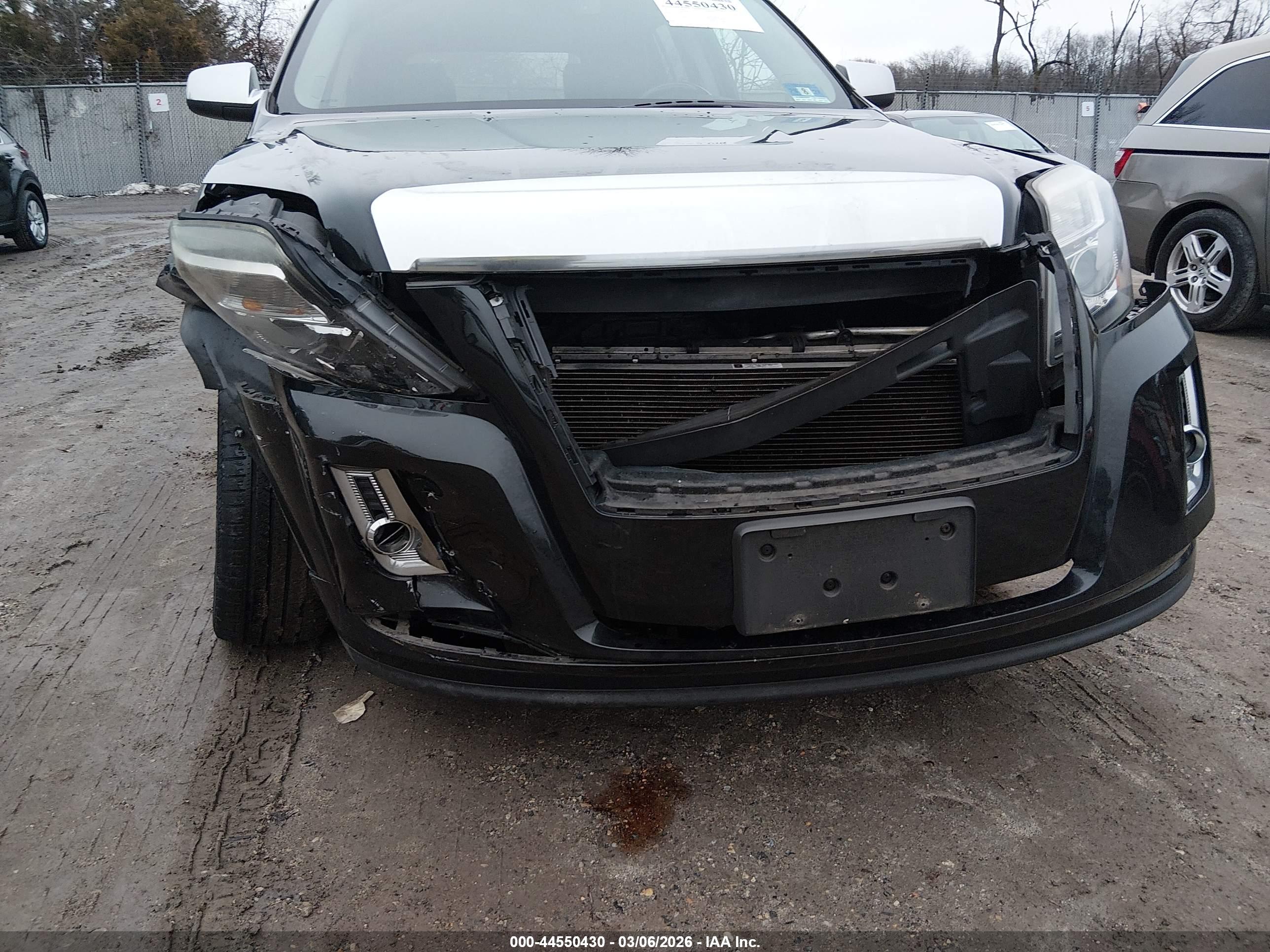 GMC TERRAIN image 6