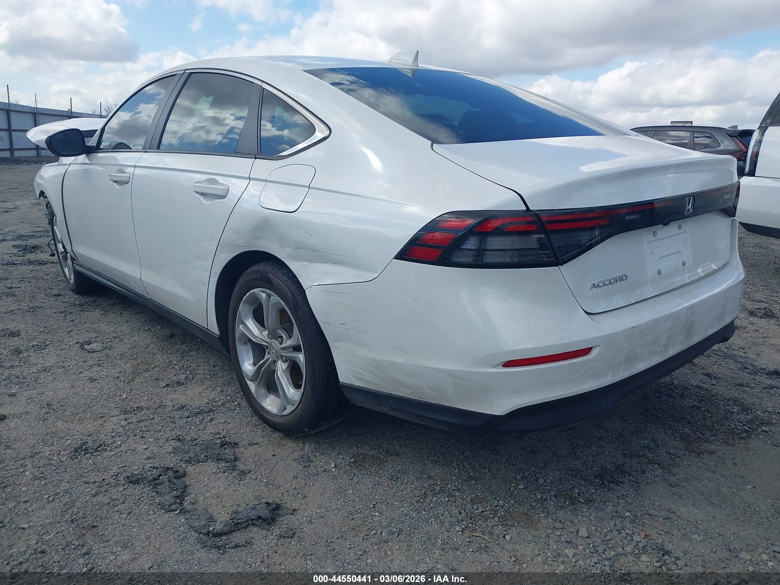 HONDA ACCORD image 3