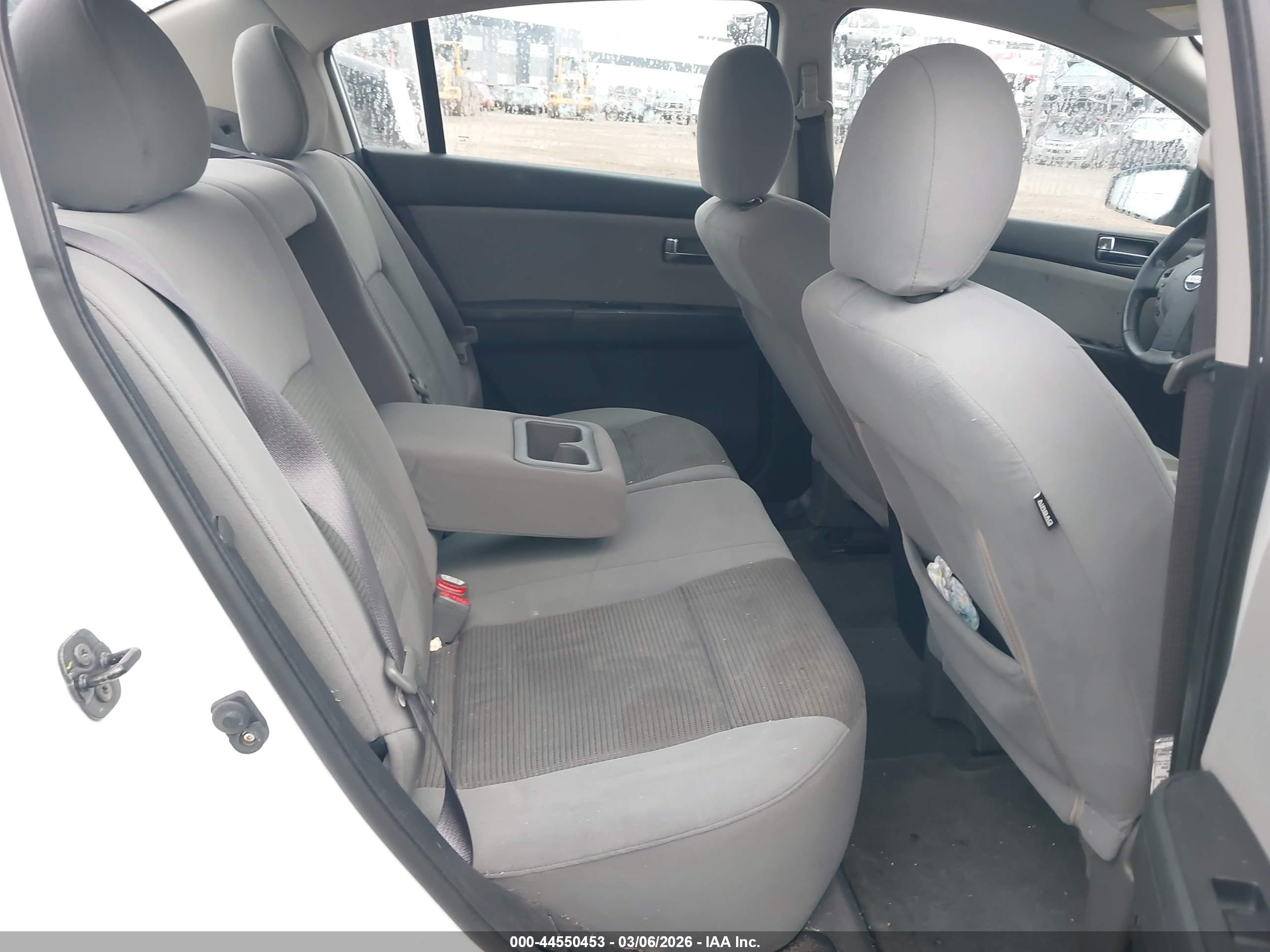 NISSAN SENTRA image 8