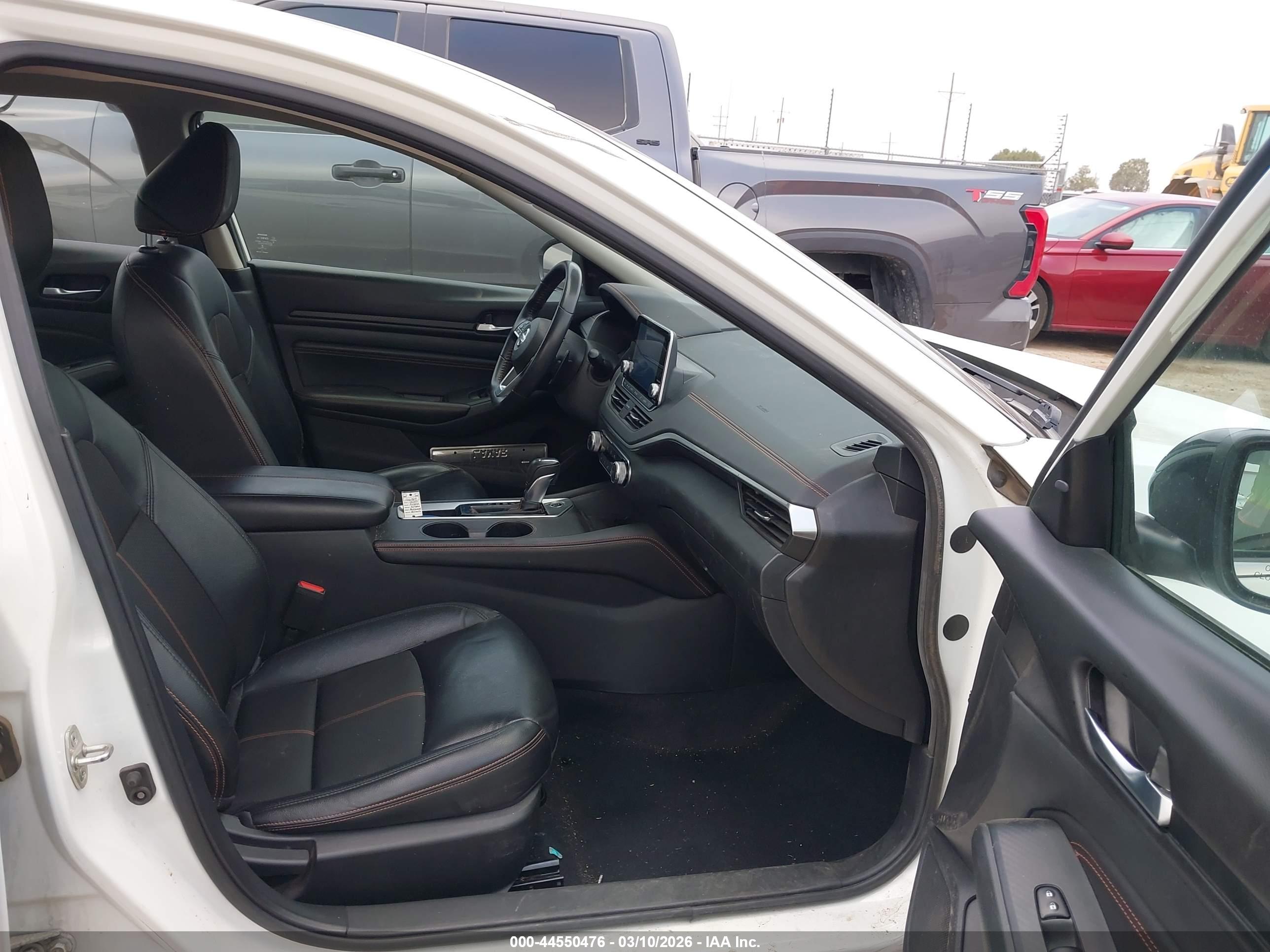 NISSAN ALTIMA image 5