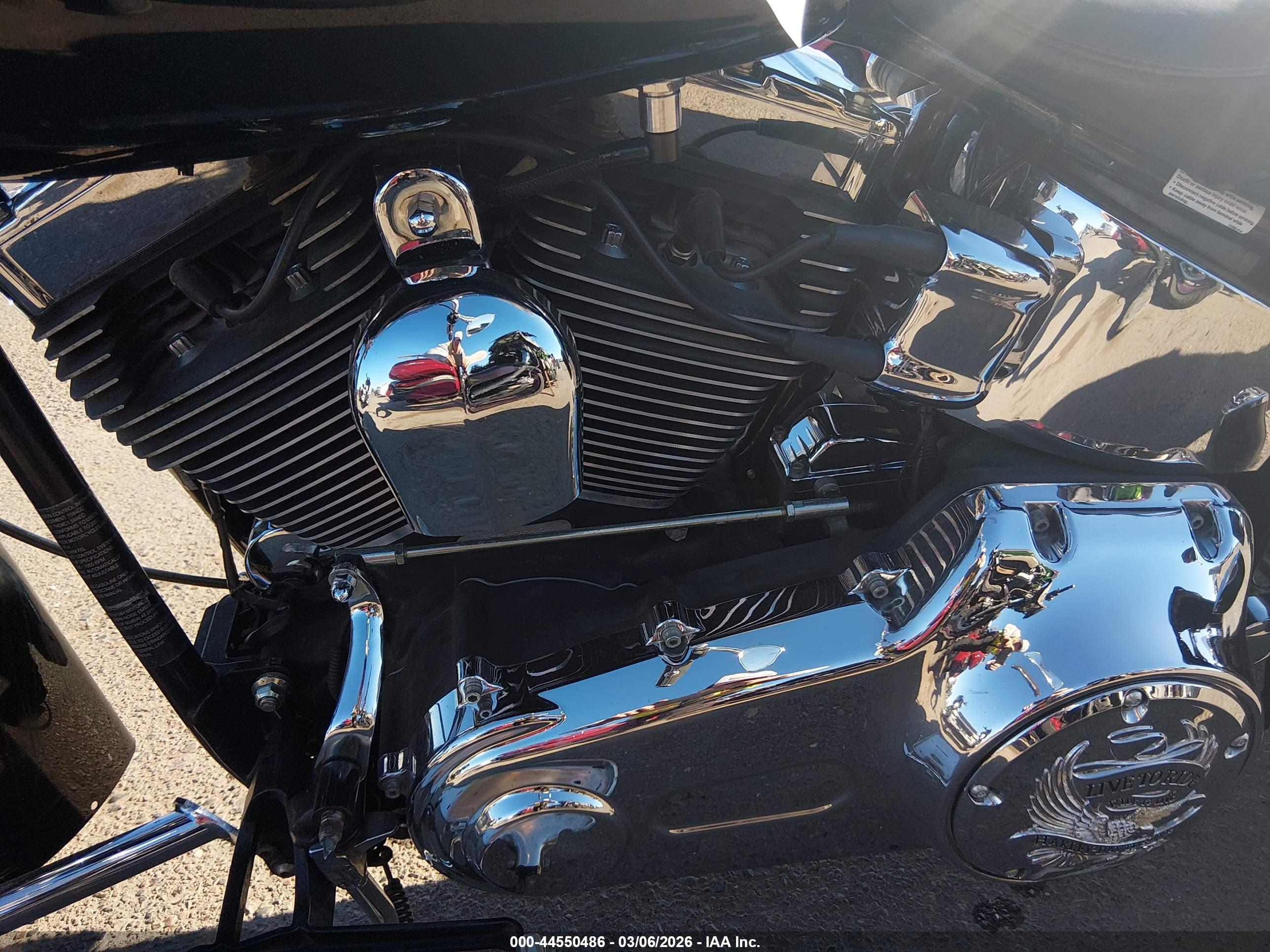 HARLEY-DAVIDSON FLSTN image 9