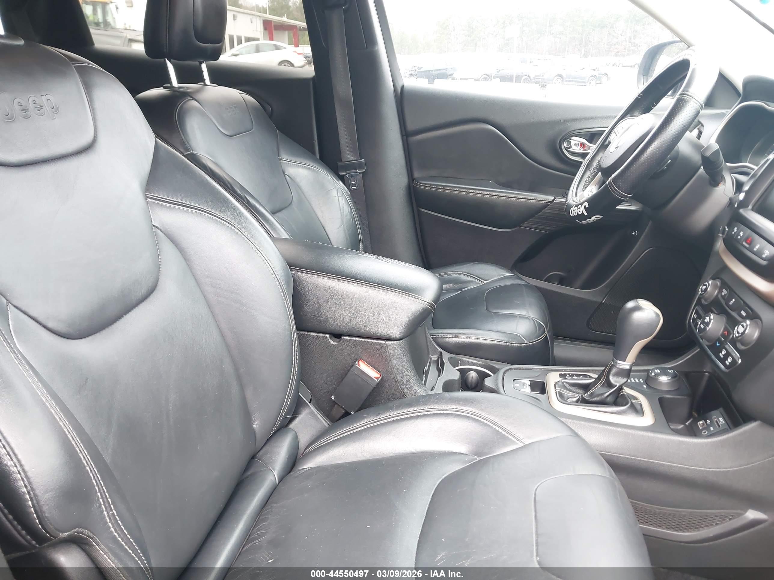 JEEP CHEROKEE image 5