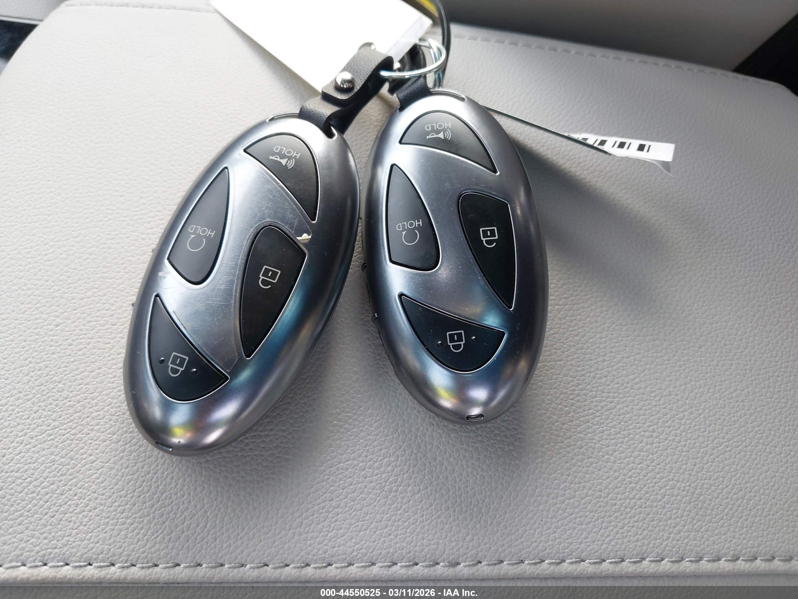 HYUNDAI TUCSON image 11