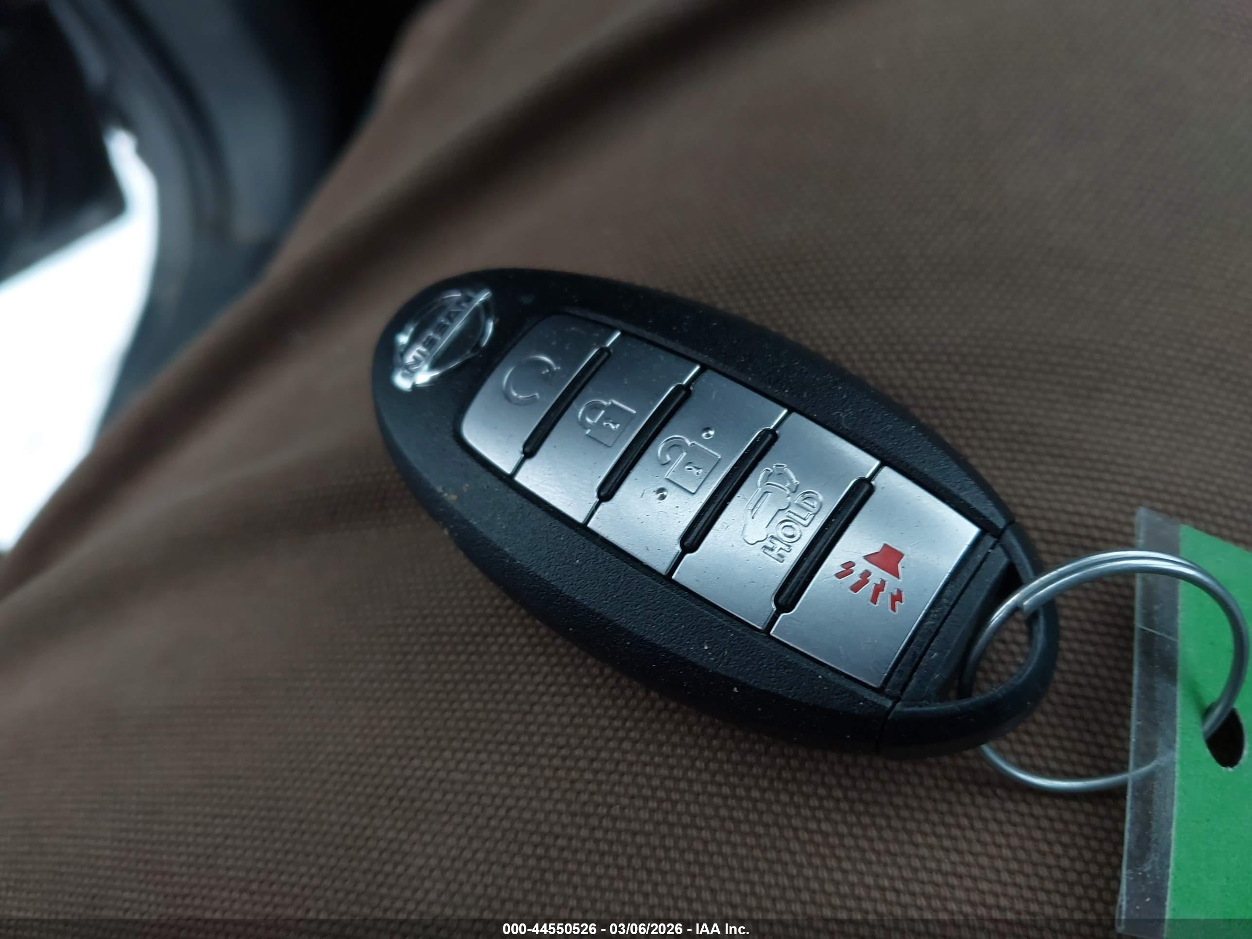 NISSAN ROGUE image 11