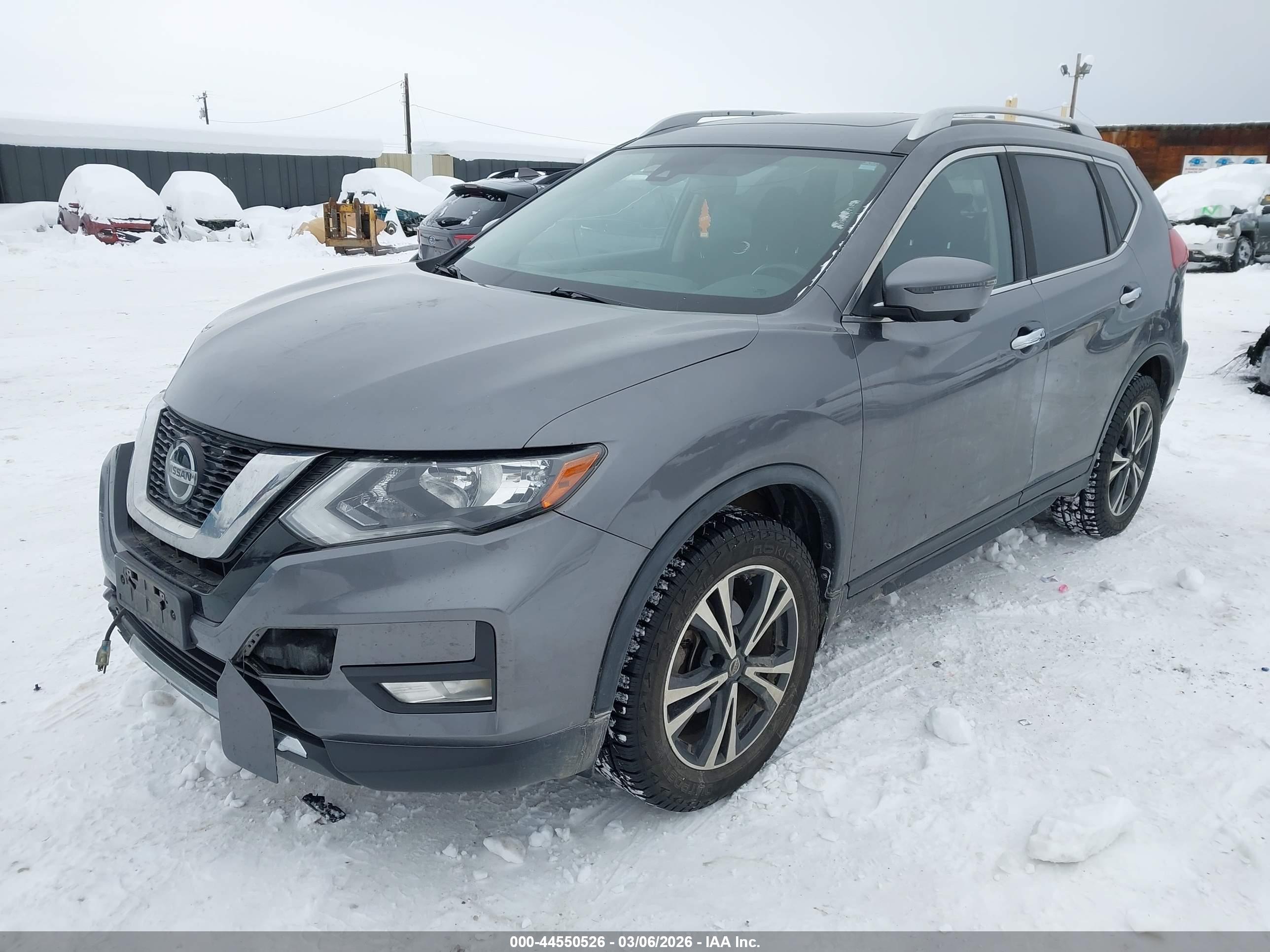 NISSAN ROGUE image 2
