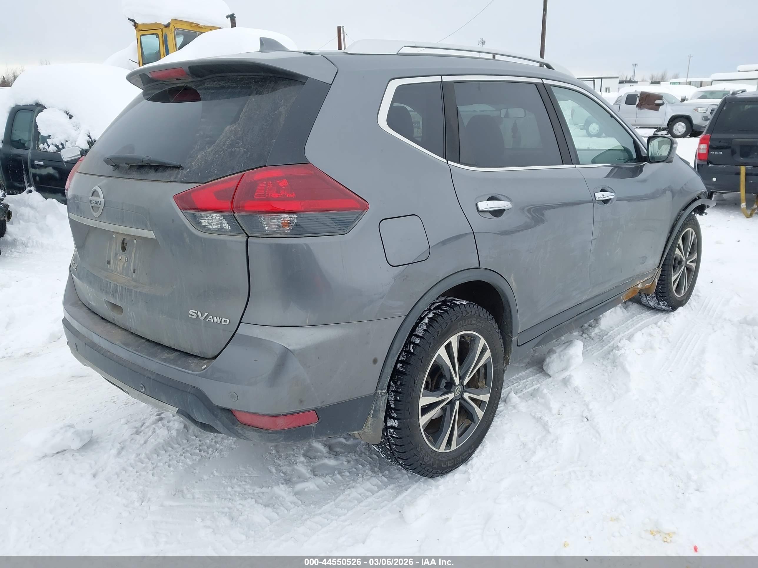 NISSAN ROGUE image 4