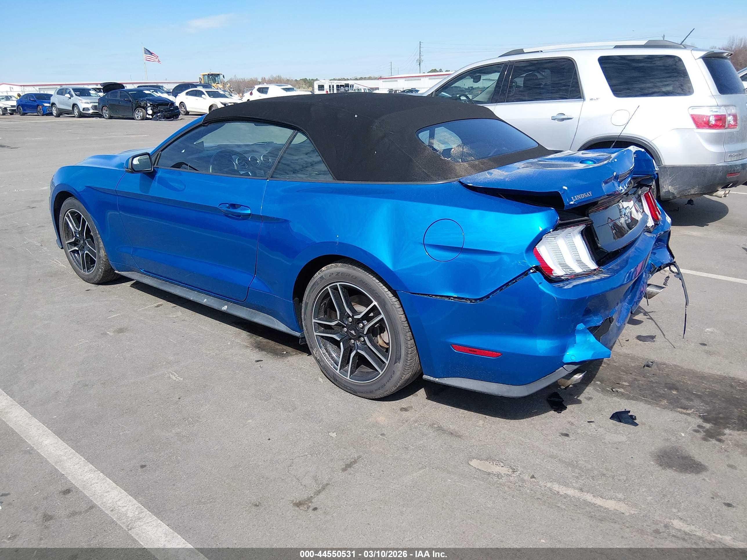 FORD MUSTANG image 3