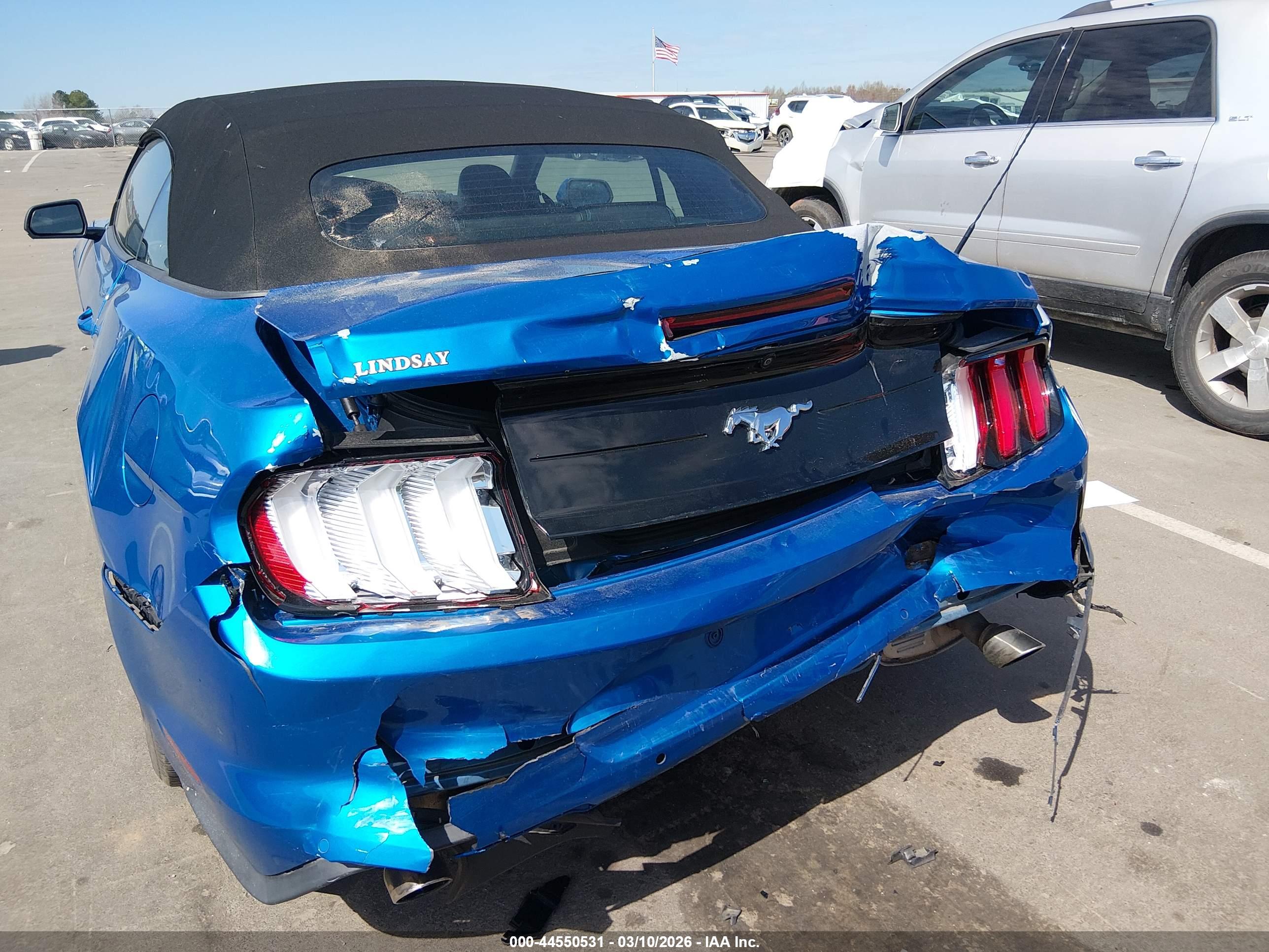 FORD MUSTANG image 6