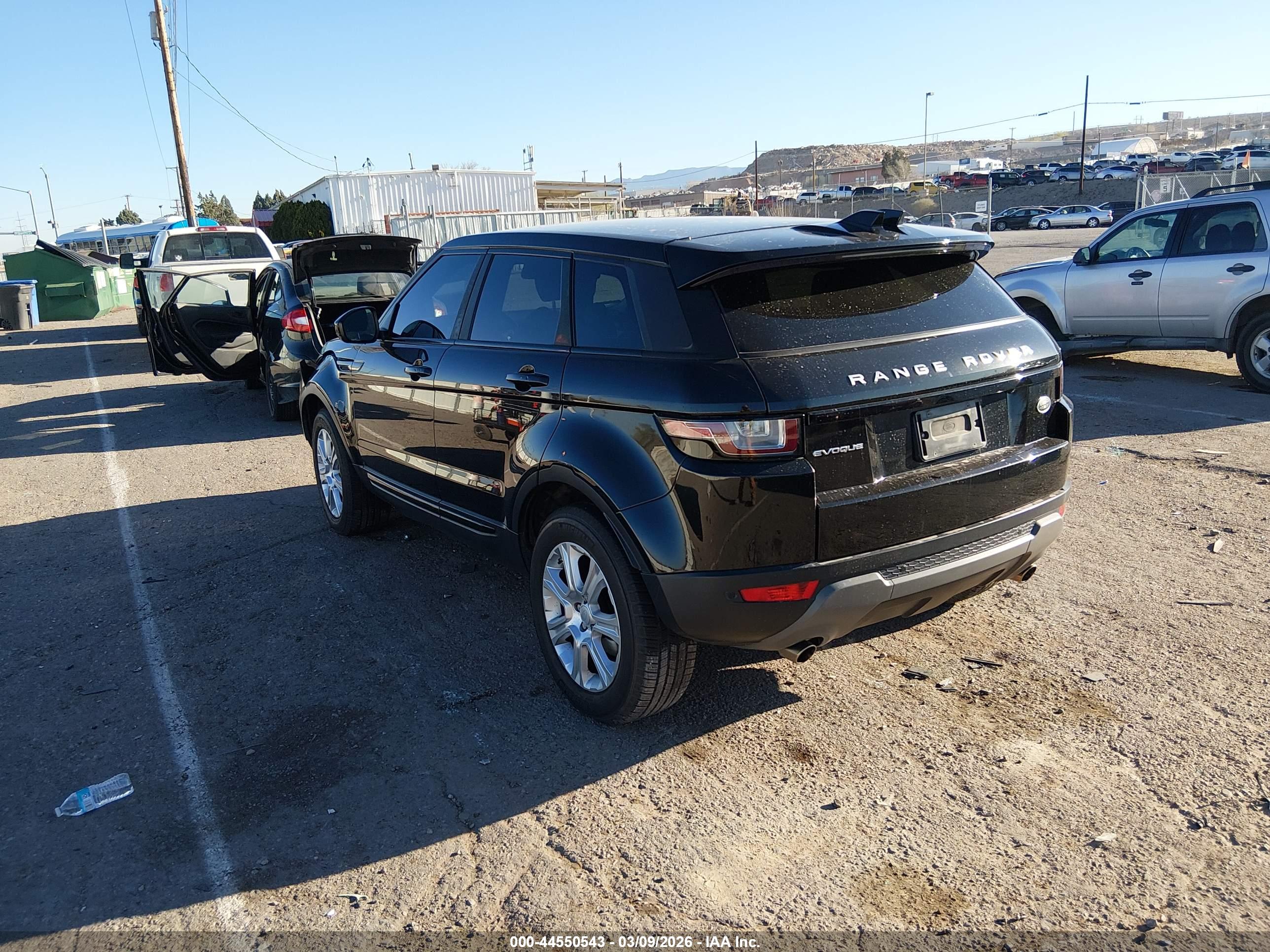 LAND ROVER image 3