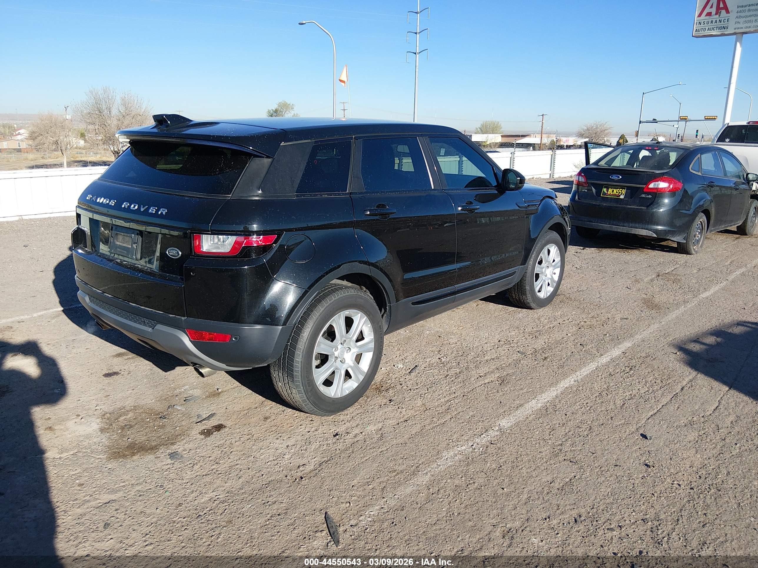 LAND ROVER image 4