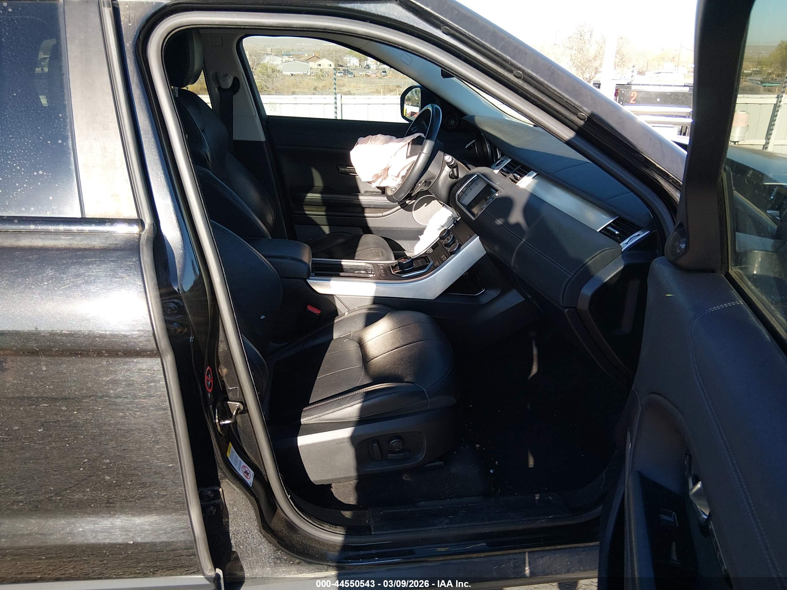 LAND ROVER image 5