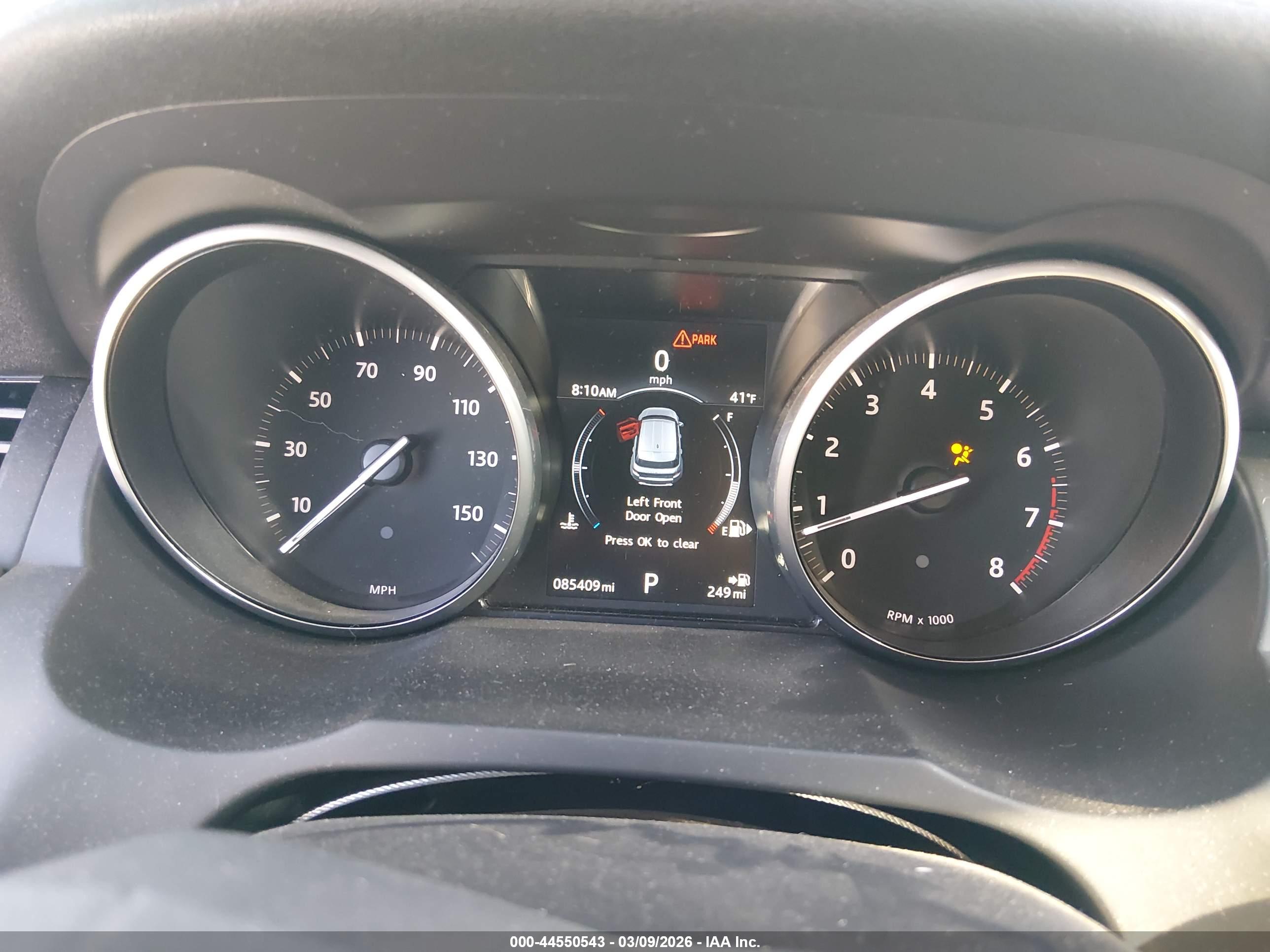 LAND ROVER image 7