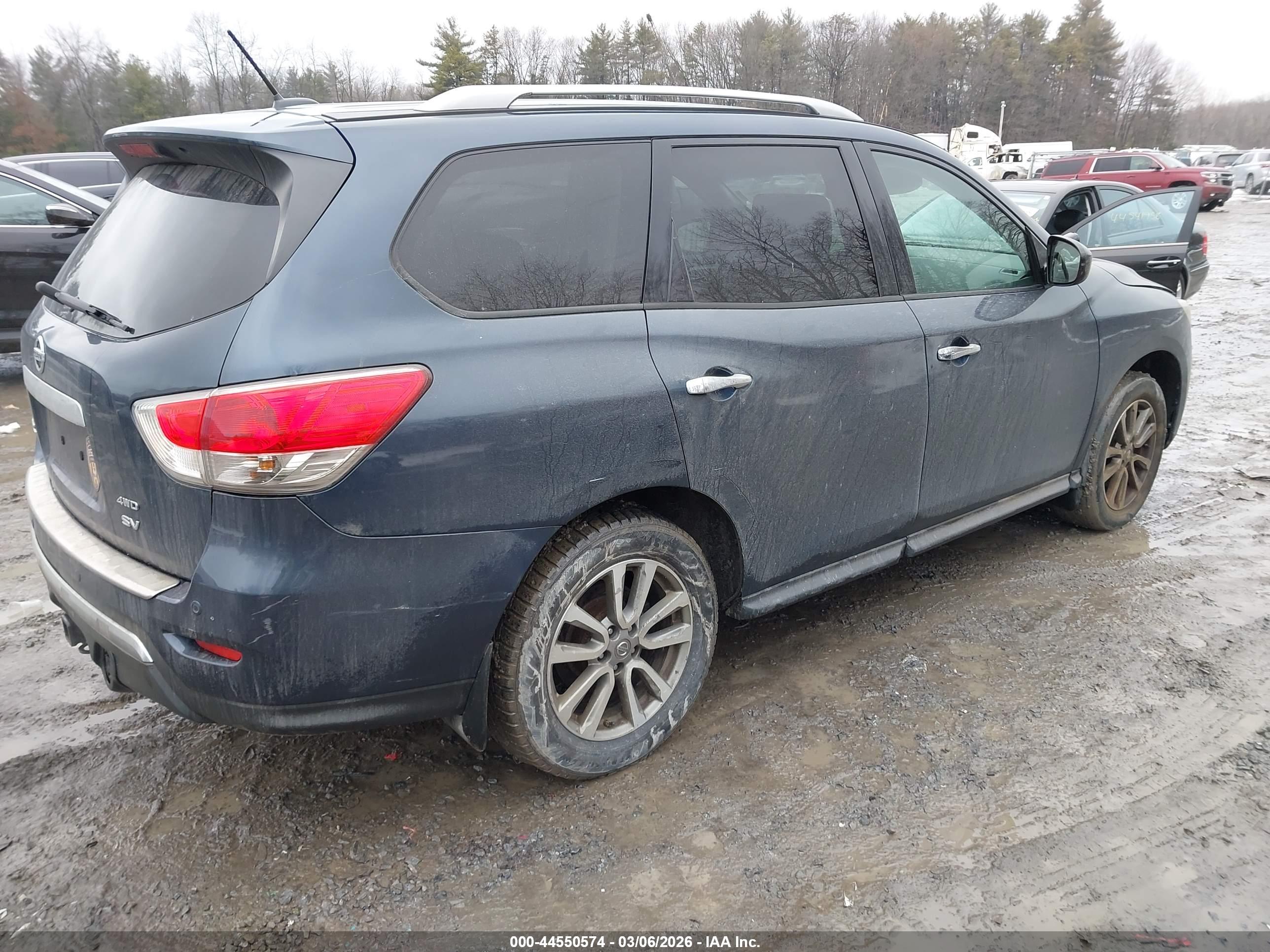 NISSAN PATHFINDER image 4