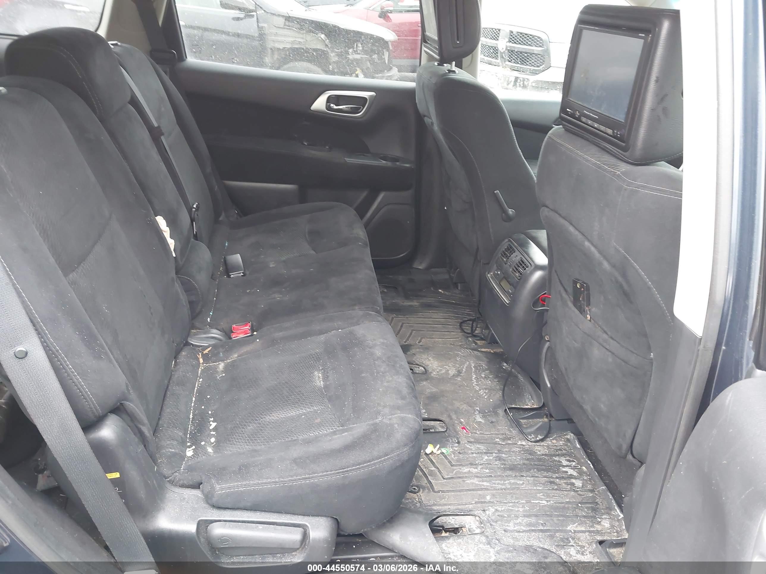 NISSAN PATHFINDER image 8