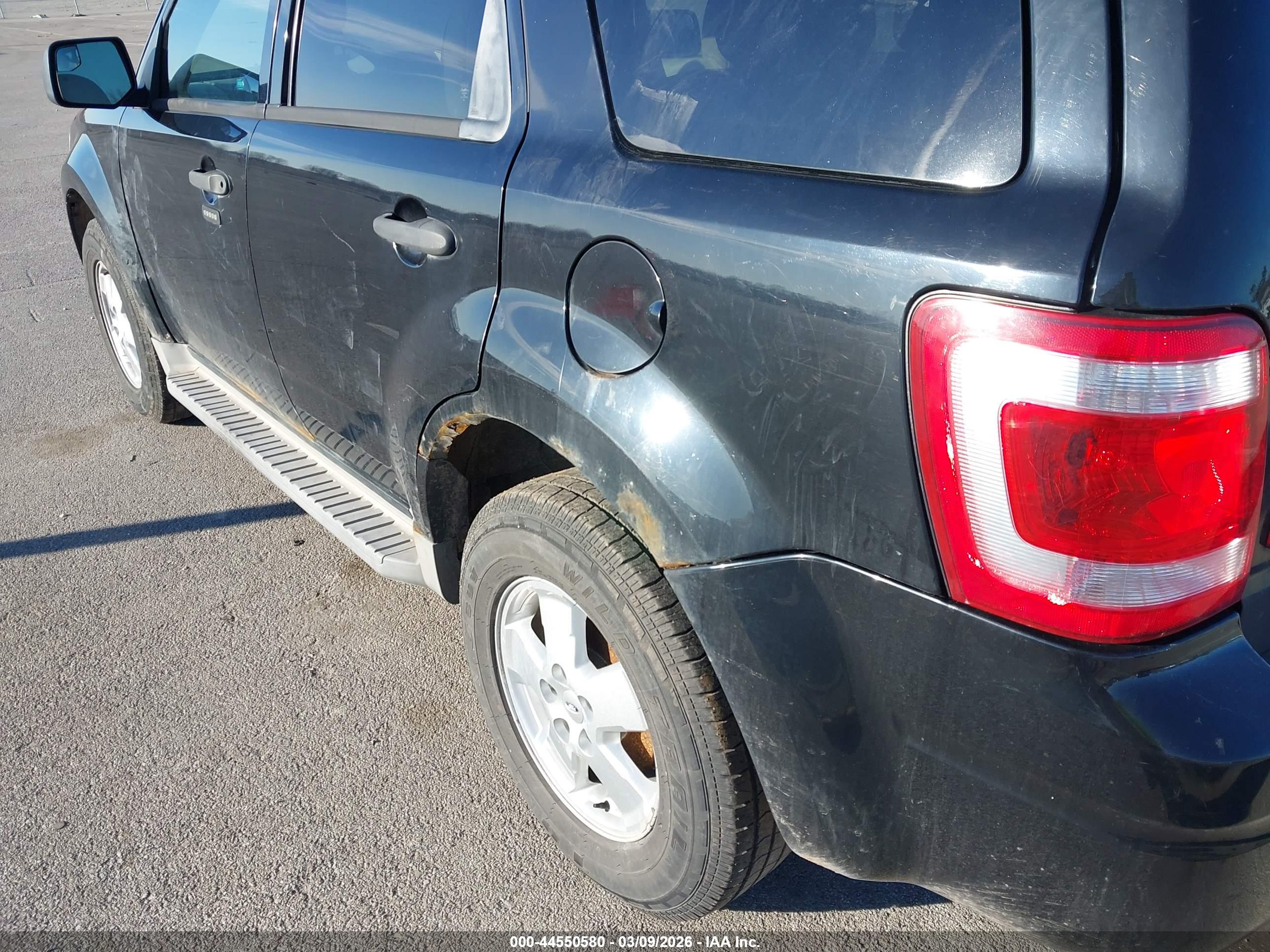 FORD ESCAPE image 6