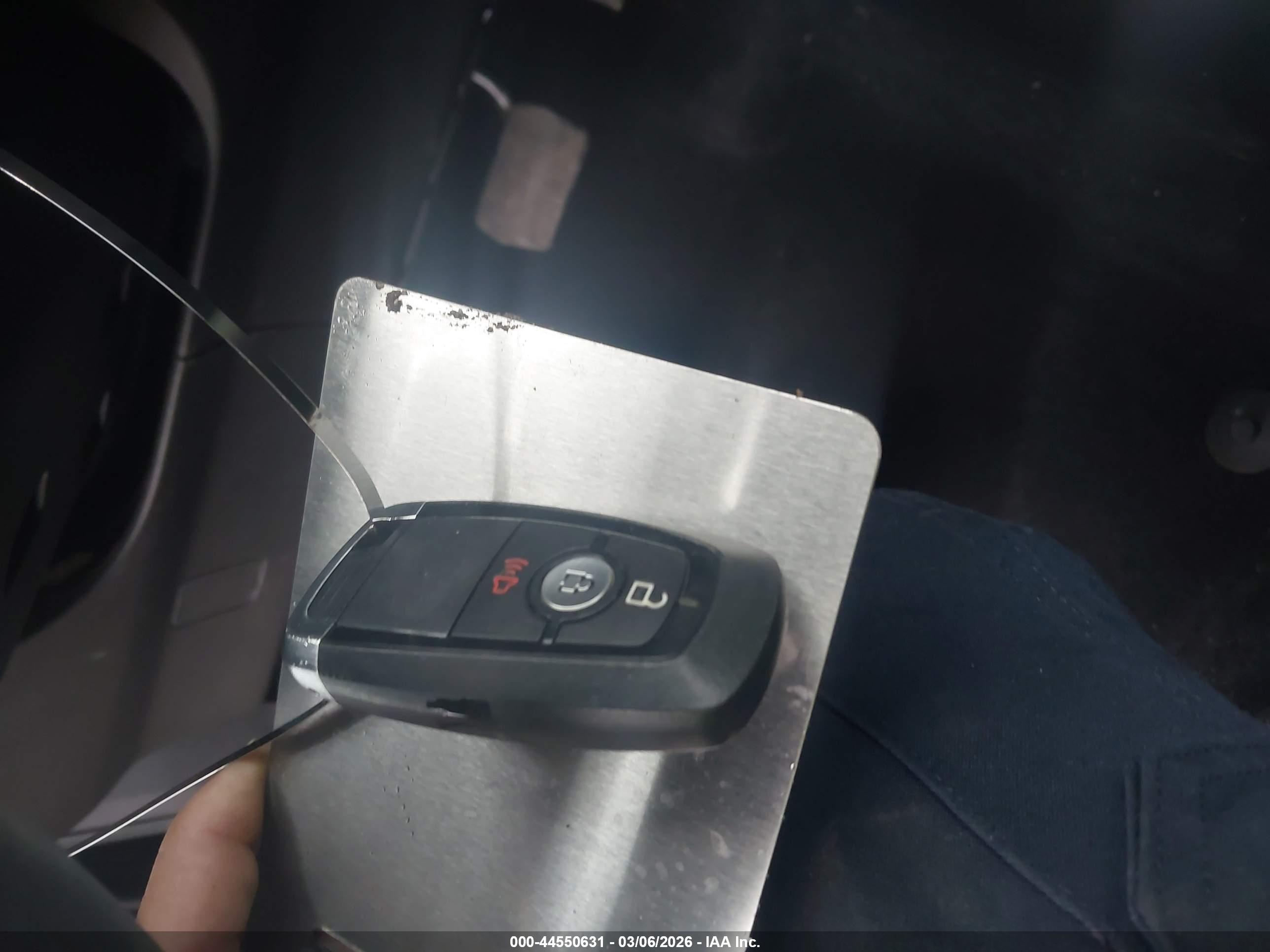 FORD ESCAPE image 11