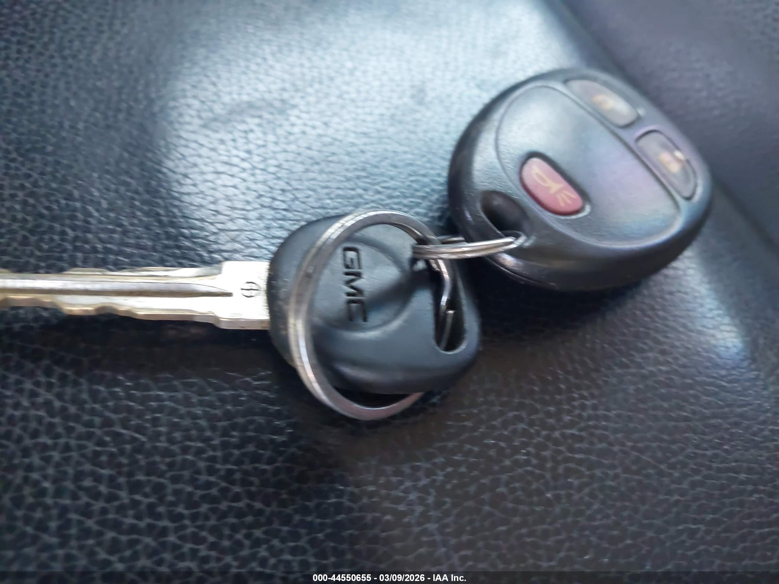 GMC SIERRA image 11