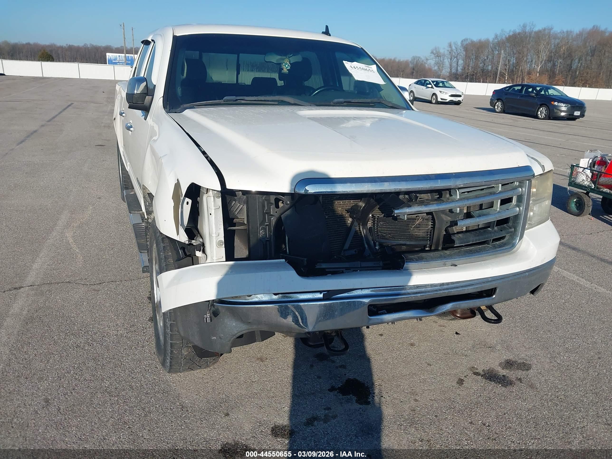 GMC SIERRA image 6