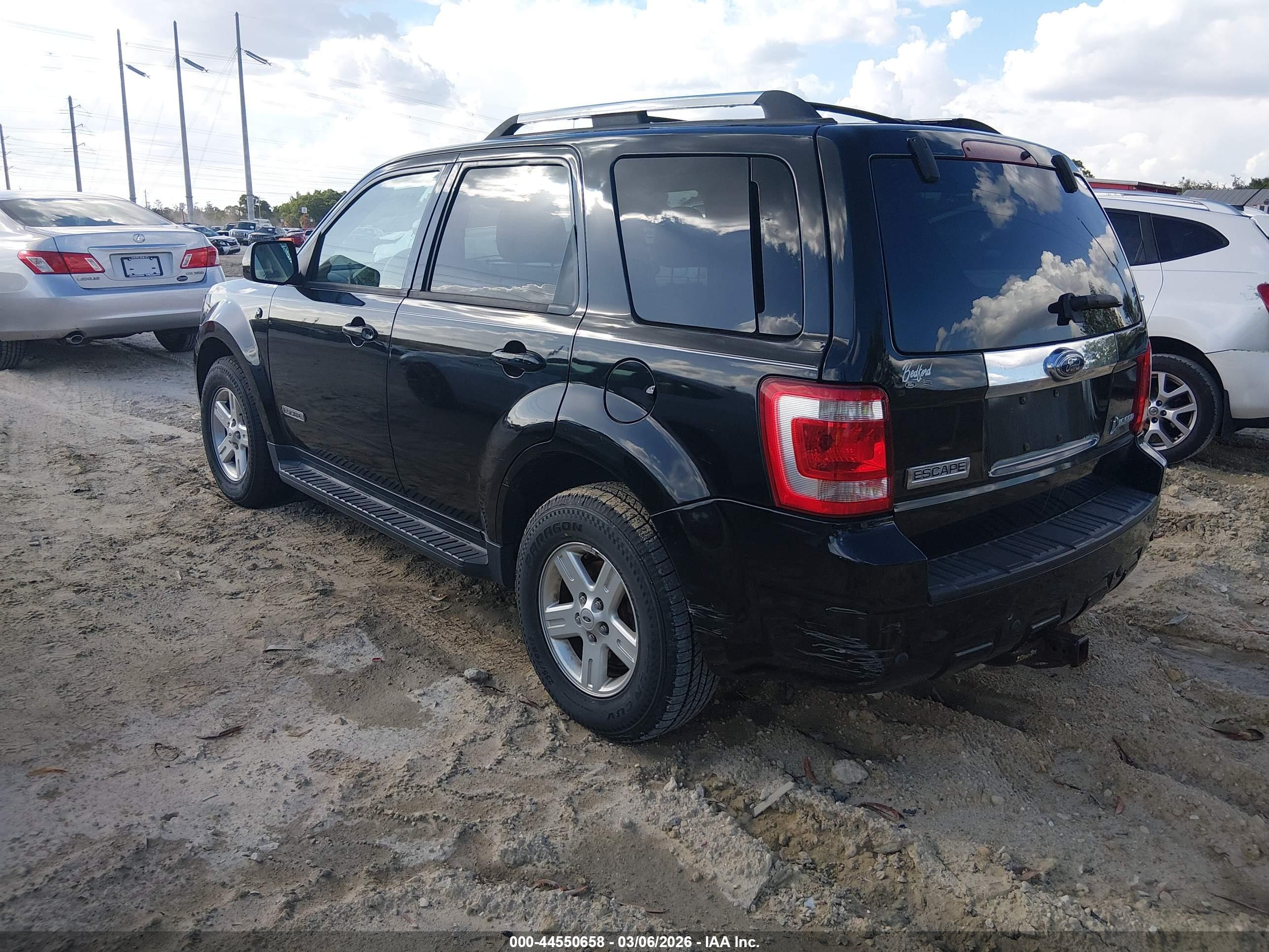 FORD ESCAPE image 3