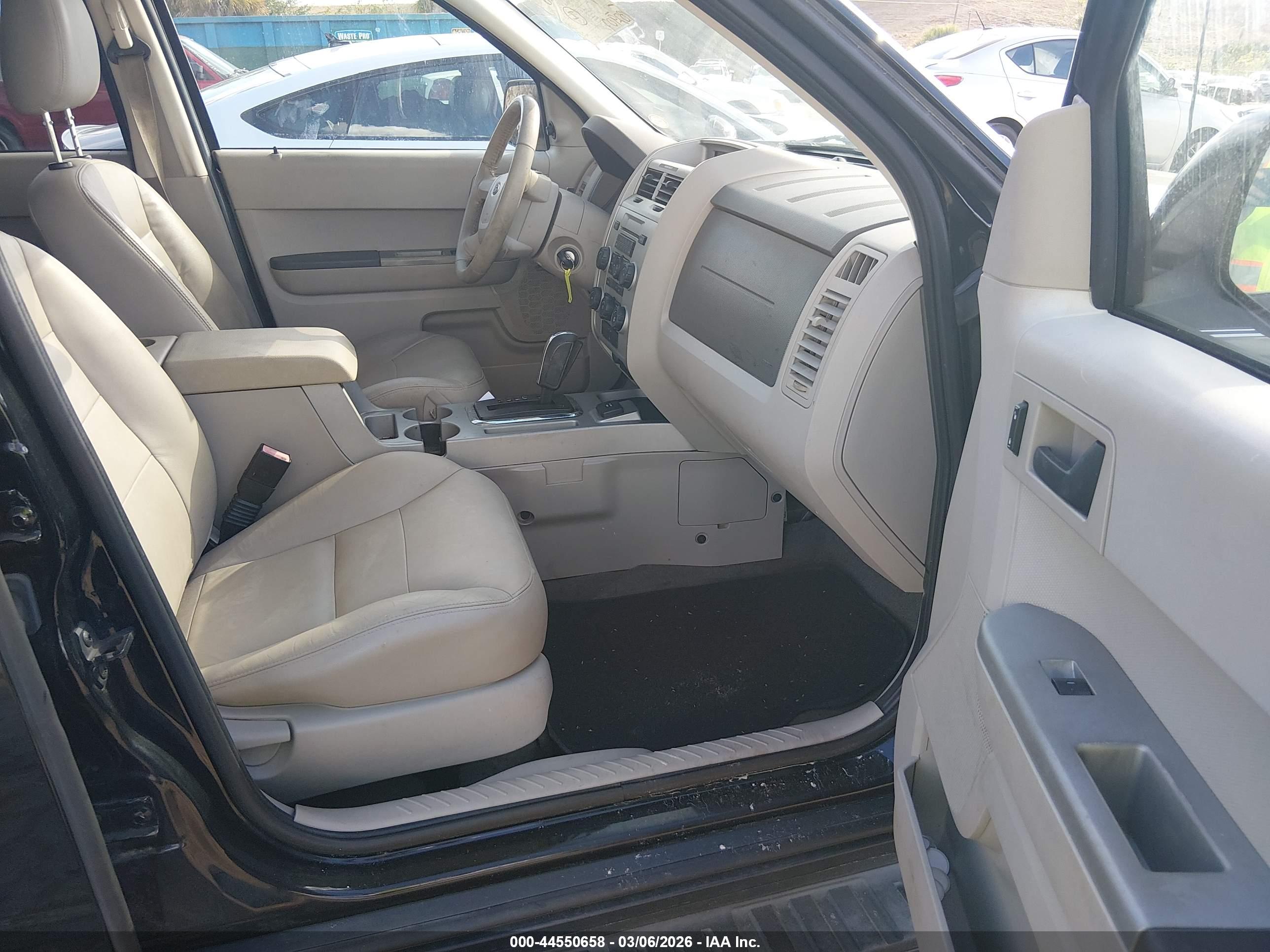 FORD ESCAPE image 5