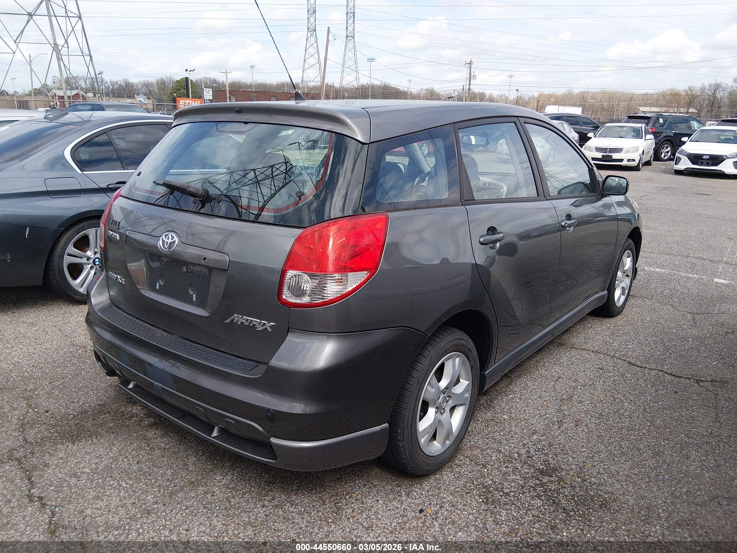 TOYOTA MATRIX image 4