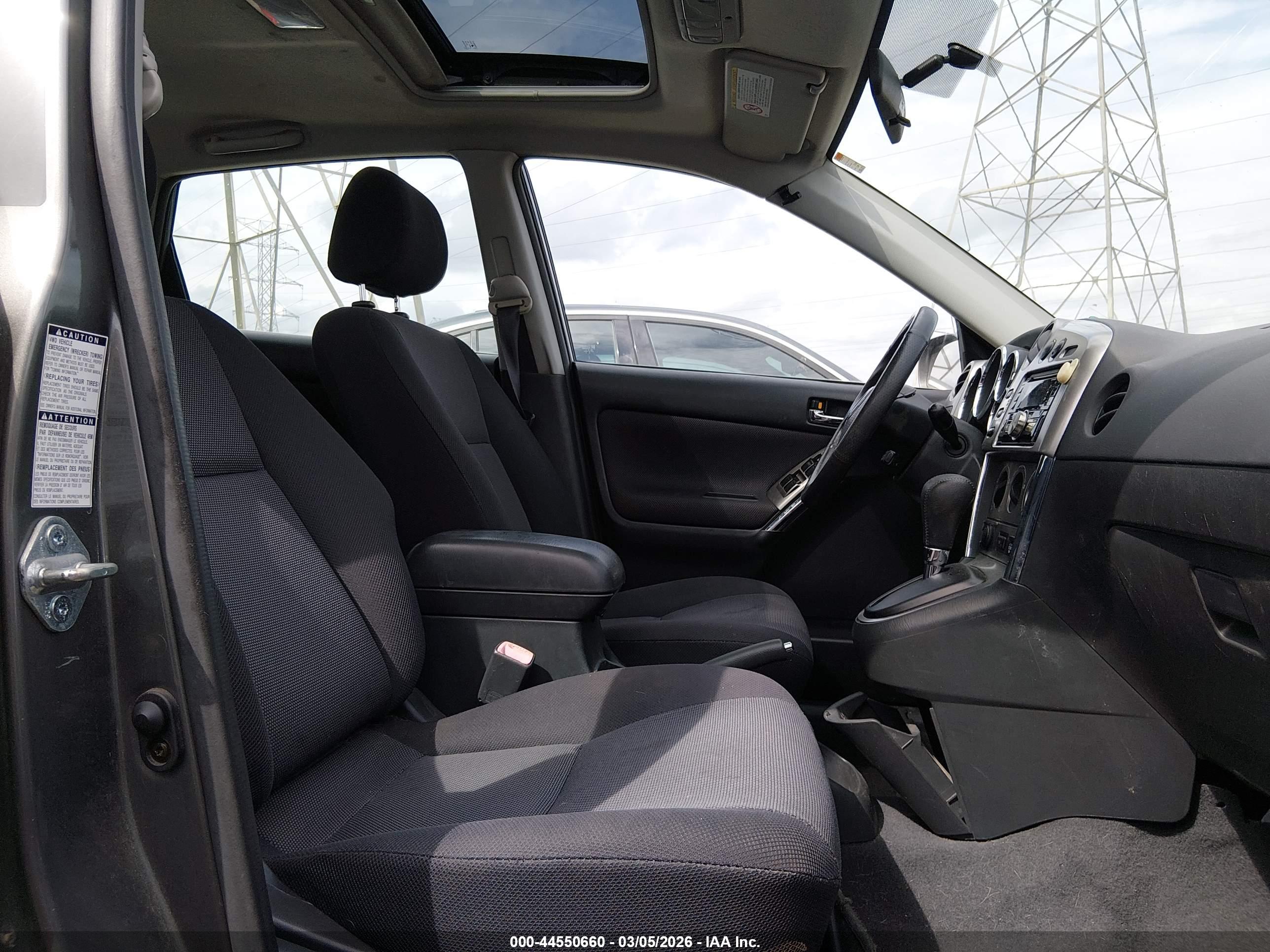 TOYOTA MATRIX image 5