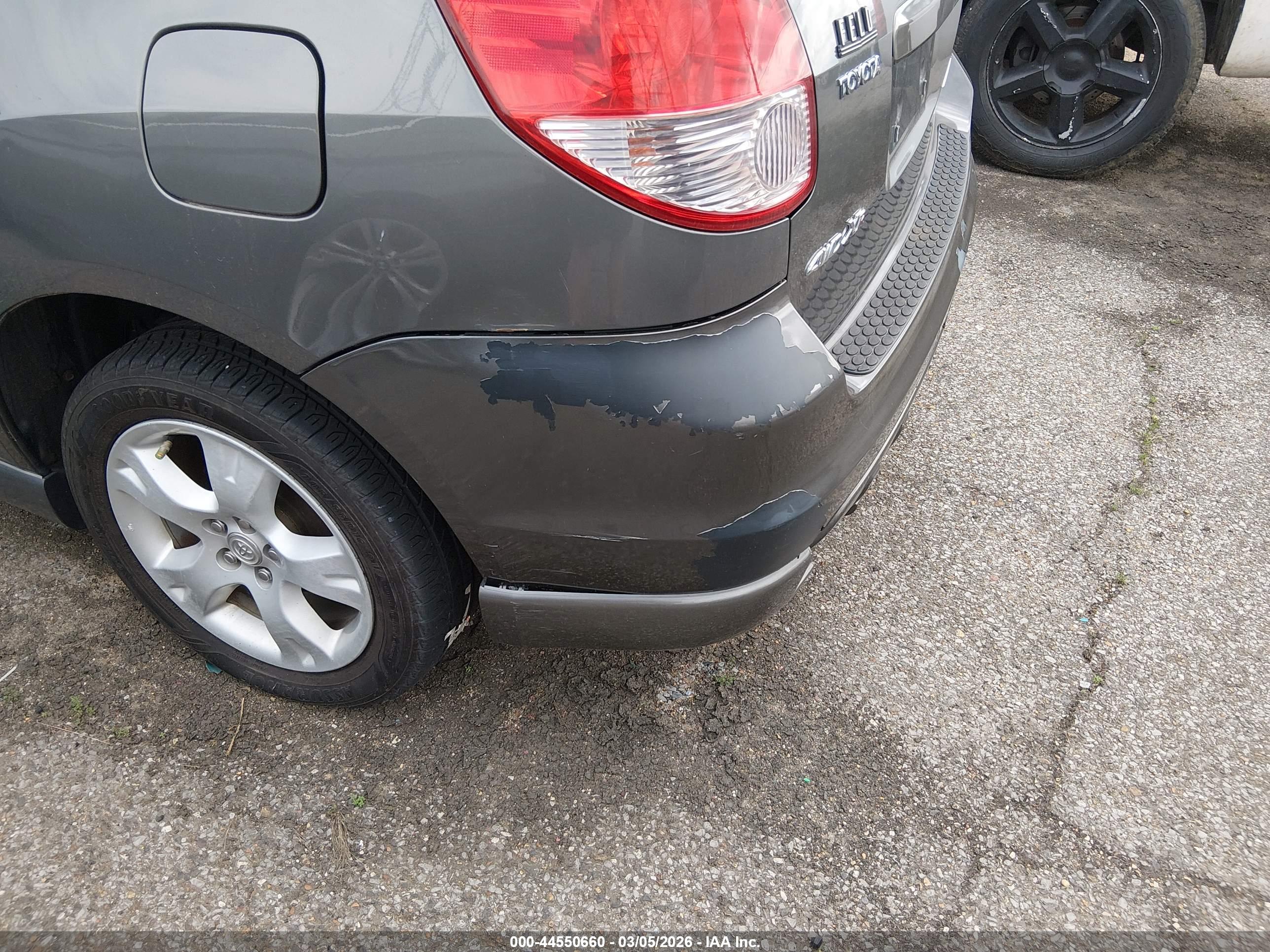 TOYOTA MATRIX image 6