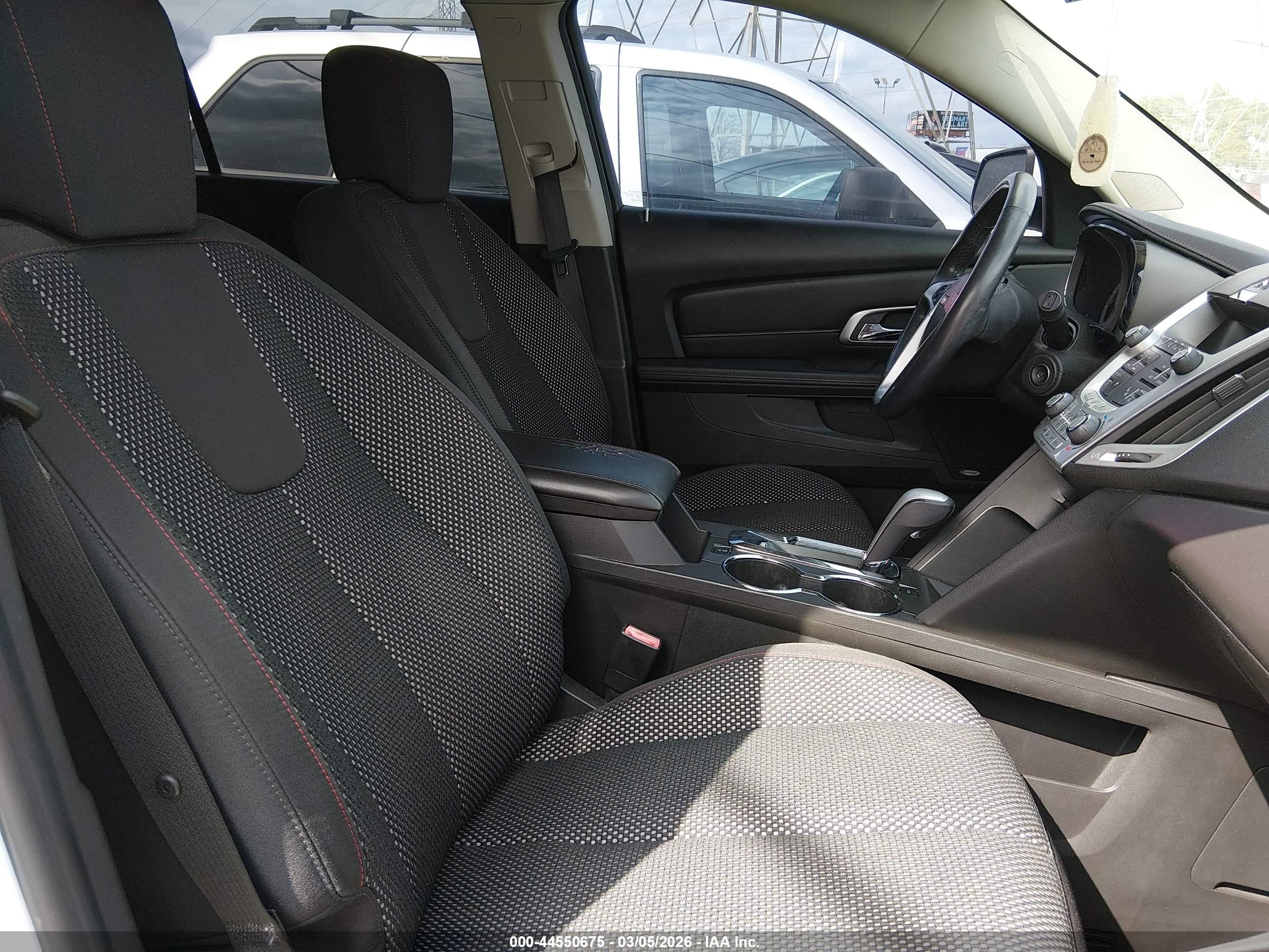 GMC TERRAIN image 5