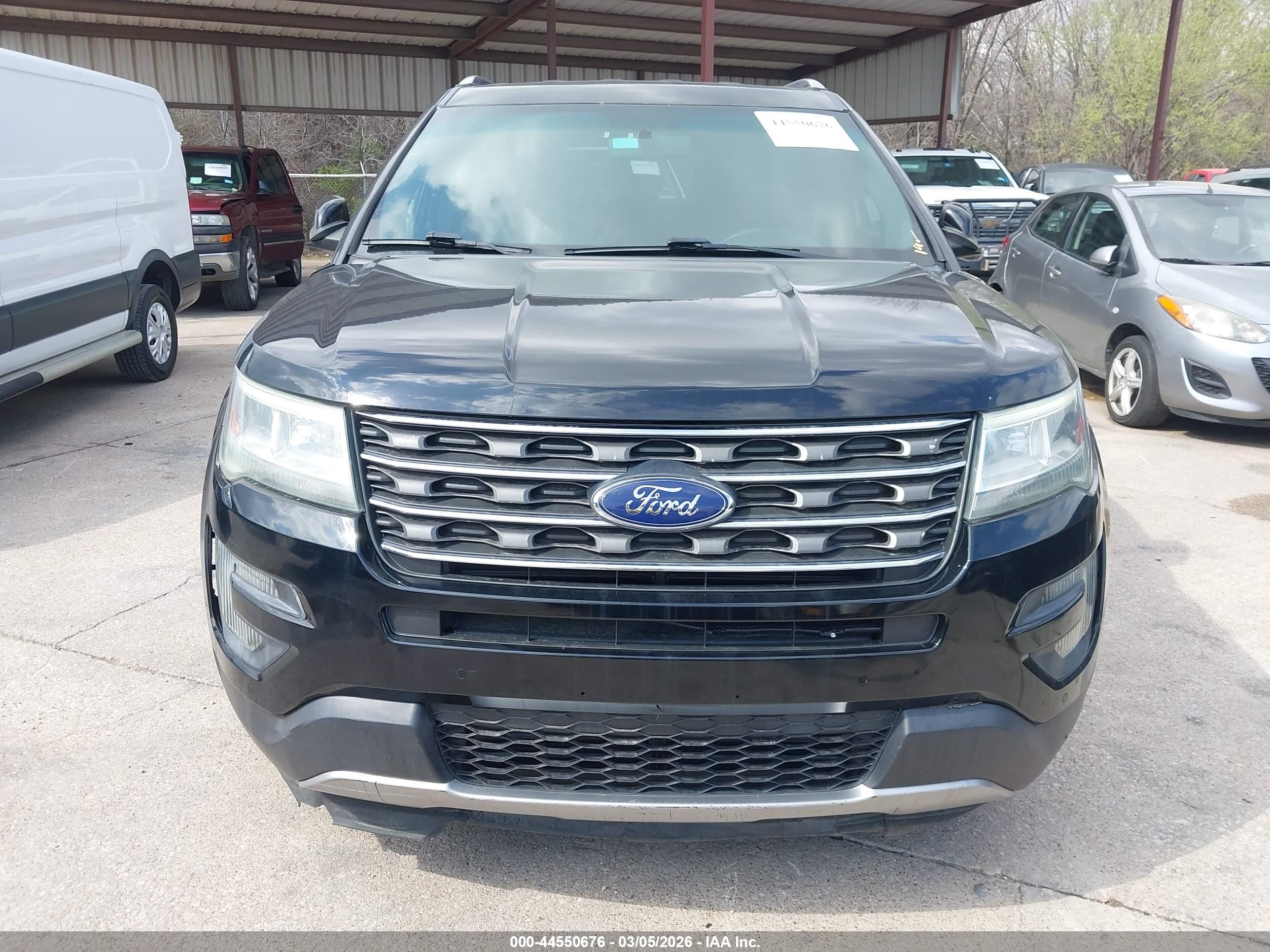 FORD EXPLORER image 6
