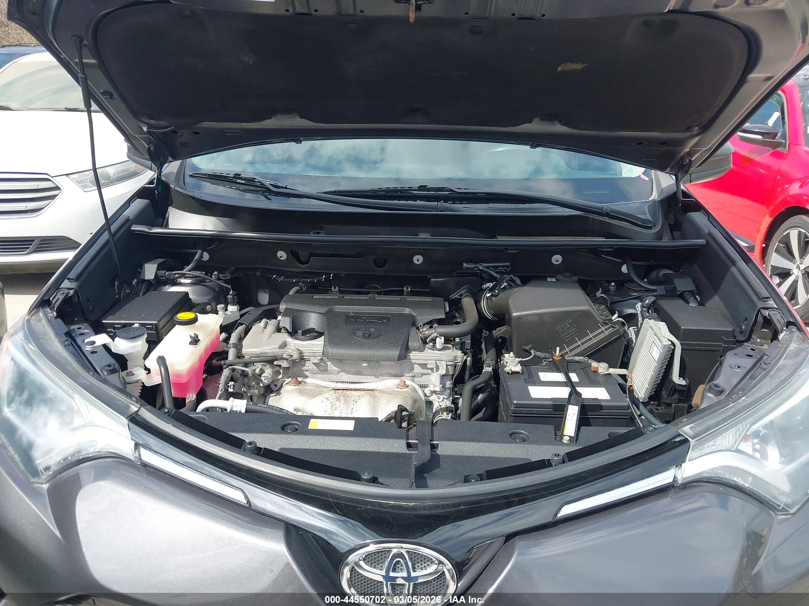 TOYOTA RAV4 image 10