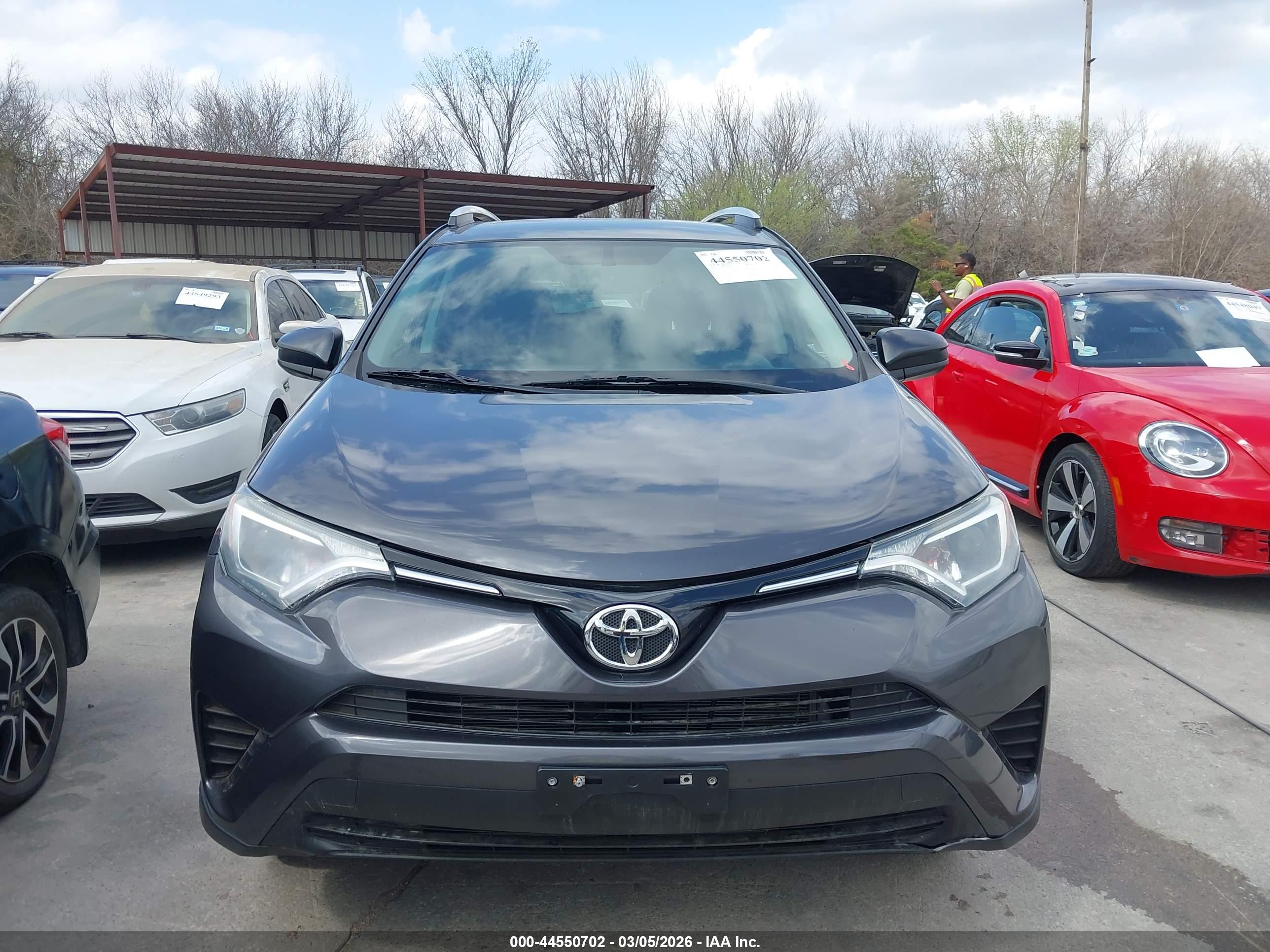 TOYOTA RAV4 image 6