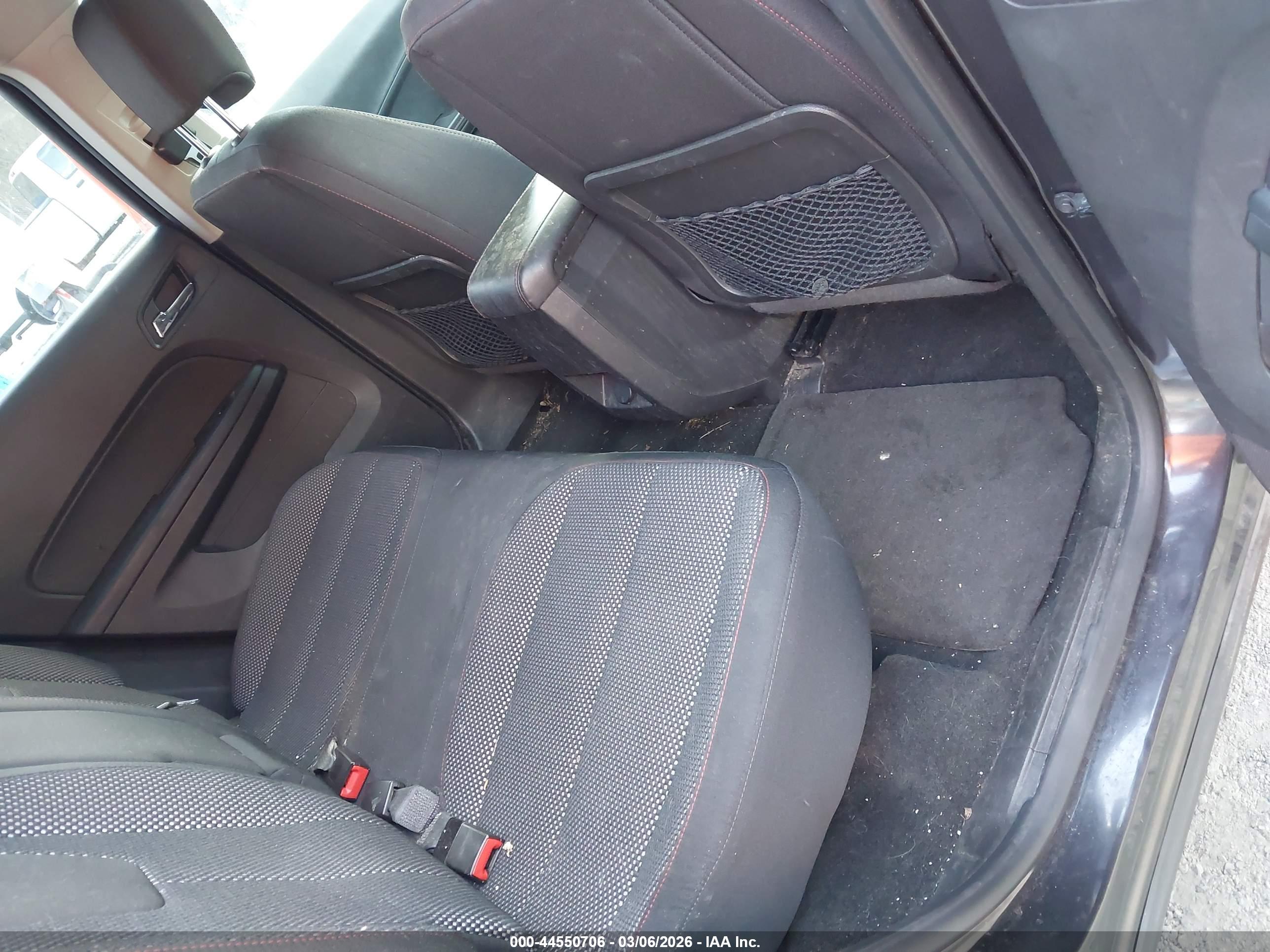 CHEVROLET EQUINOX image 8