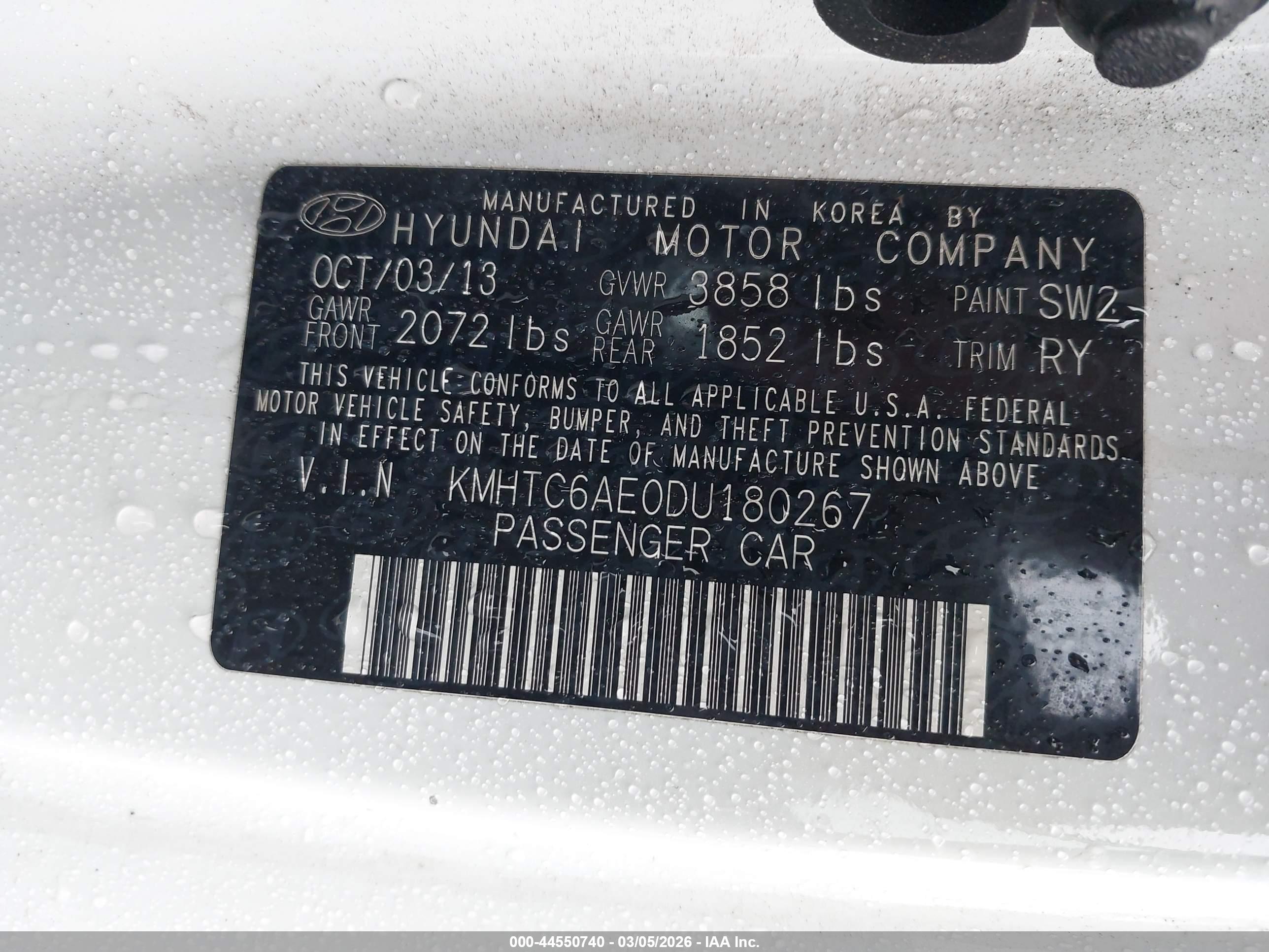 HYUNDAI VELOSTER image 9