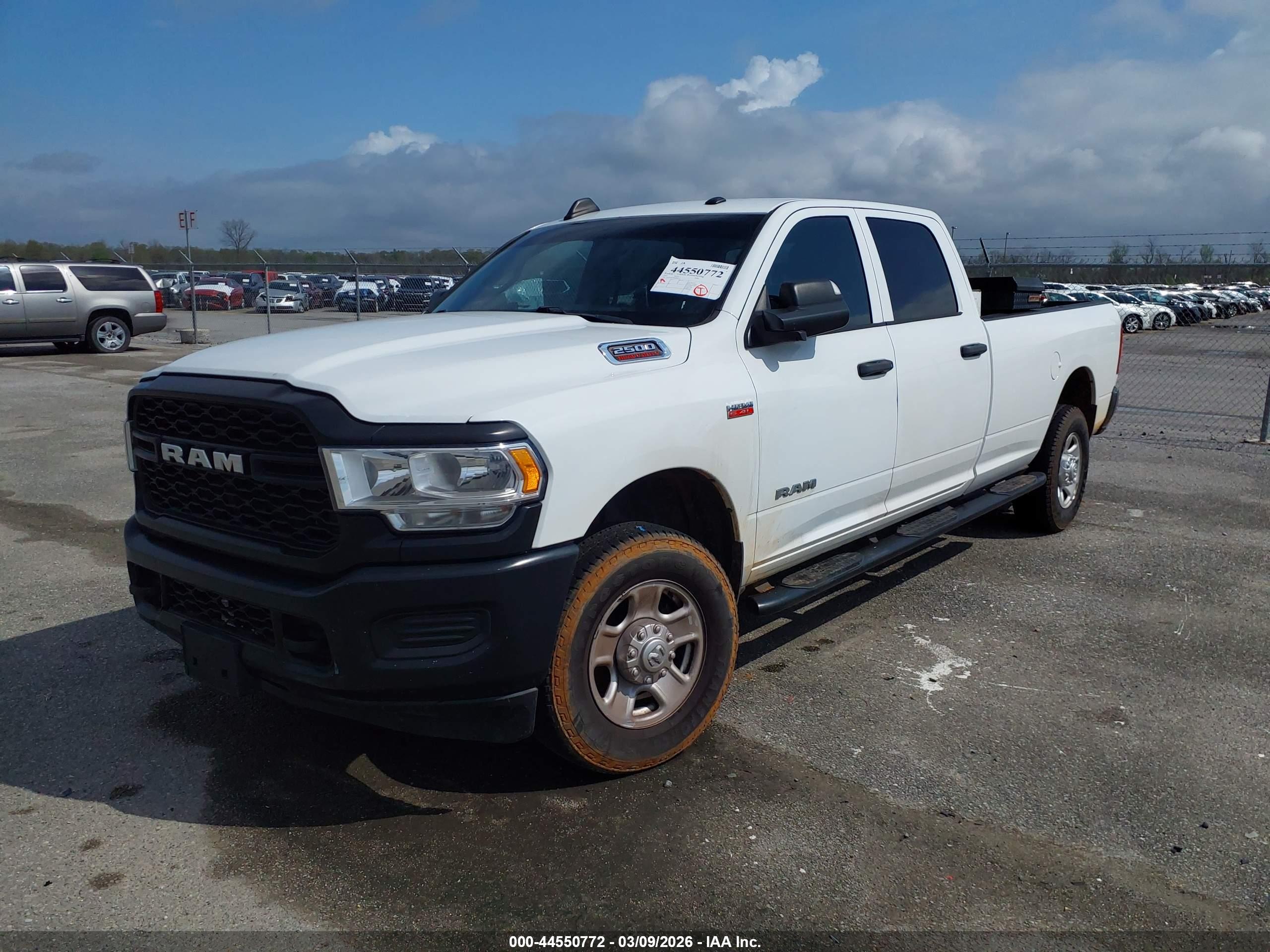 RAM 2500 image 2