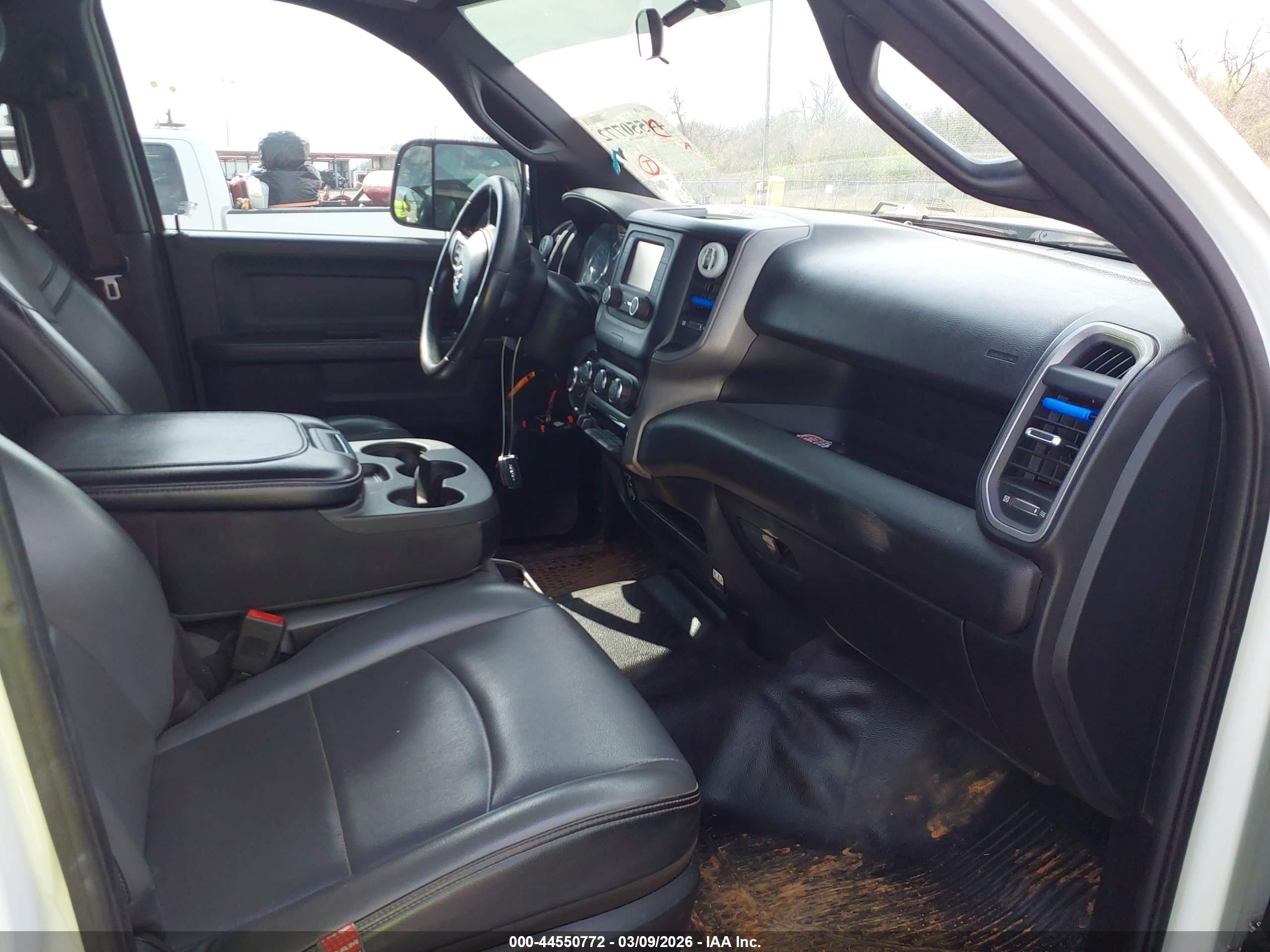 RAM 2500 image 5