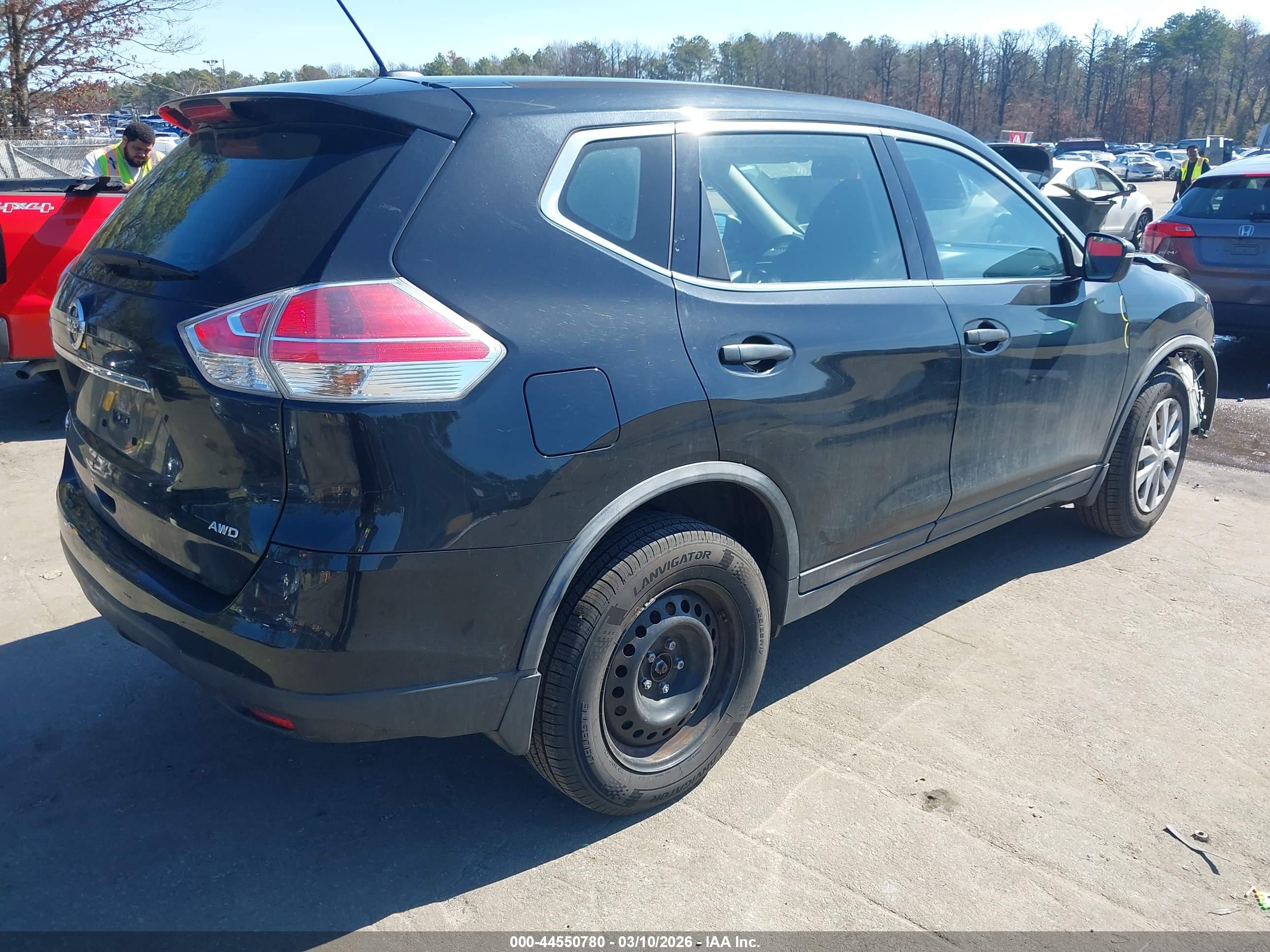 NISSAN ROGUE image 4