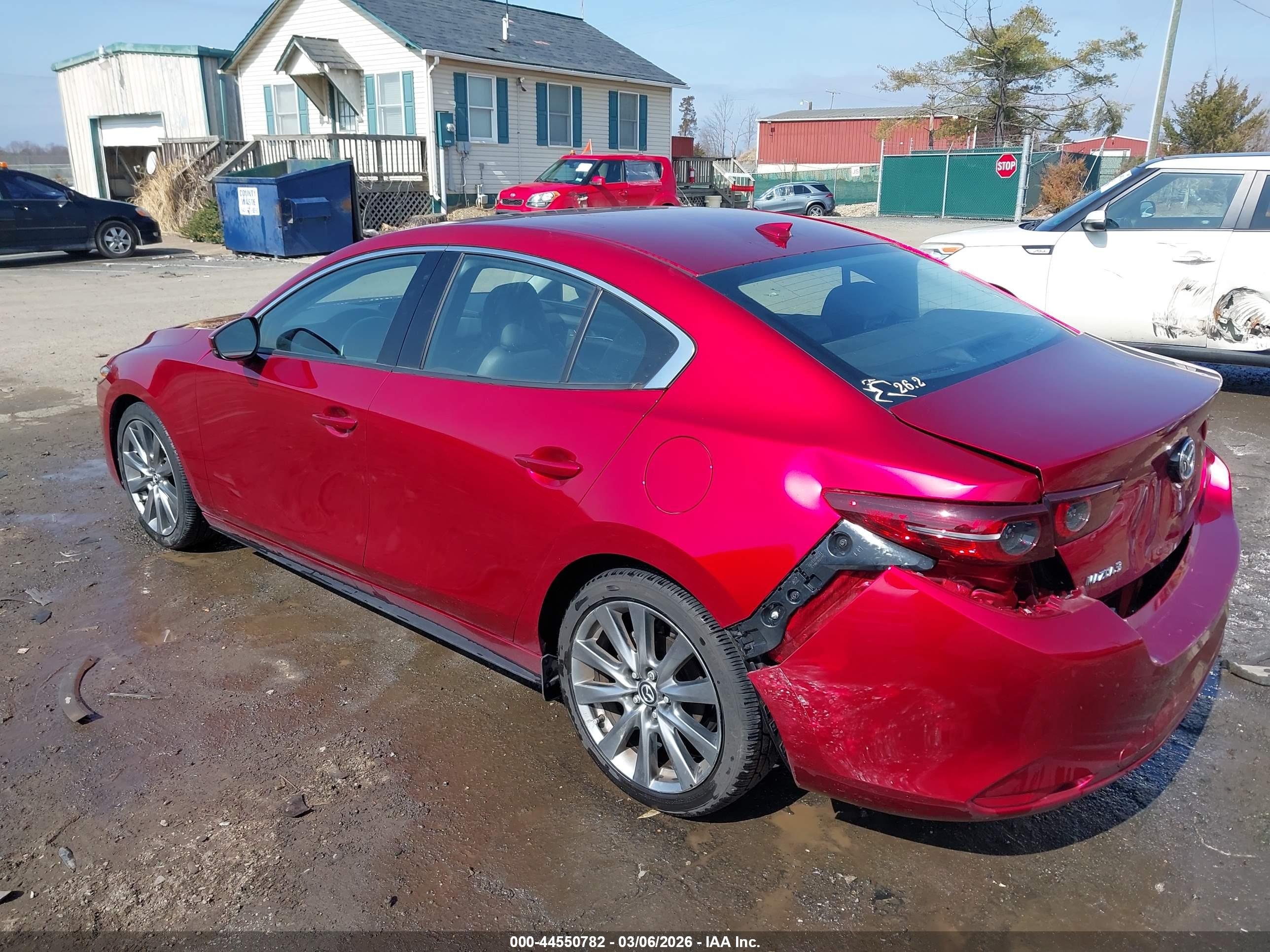 MAZDA MAZDA3 image 3