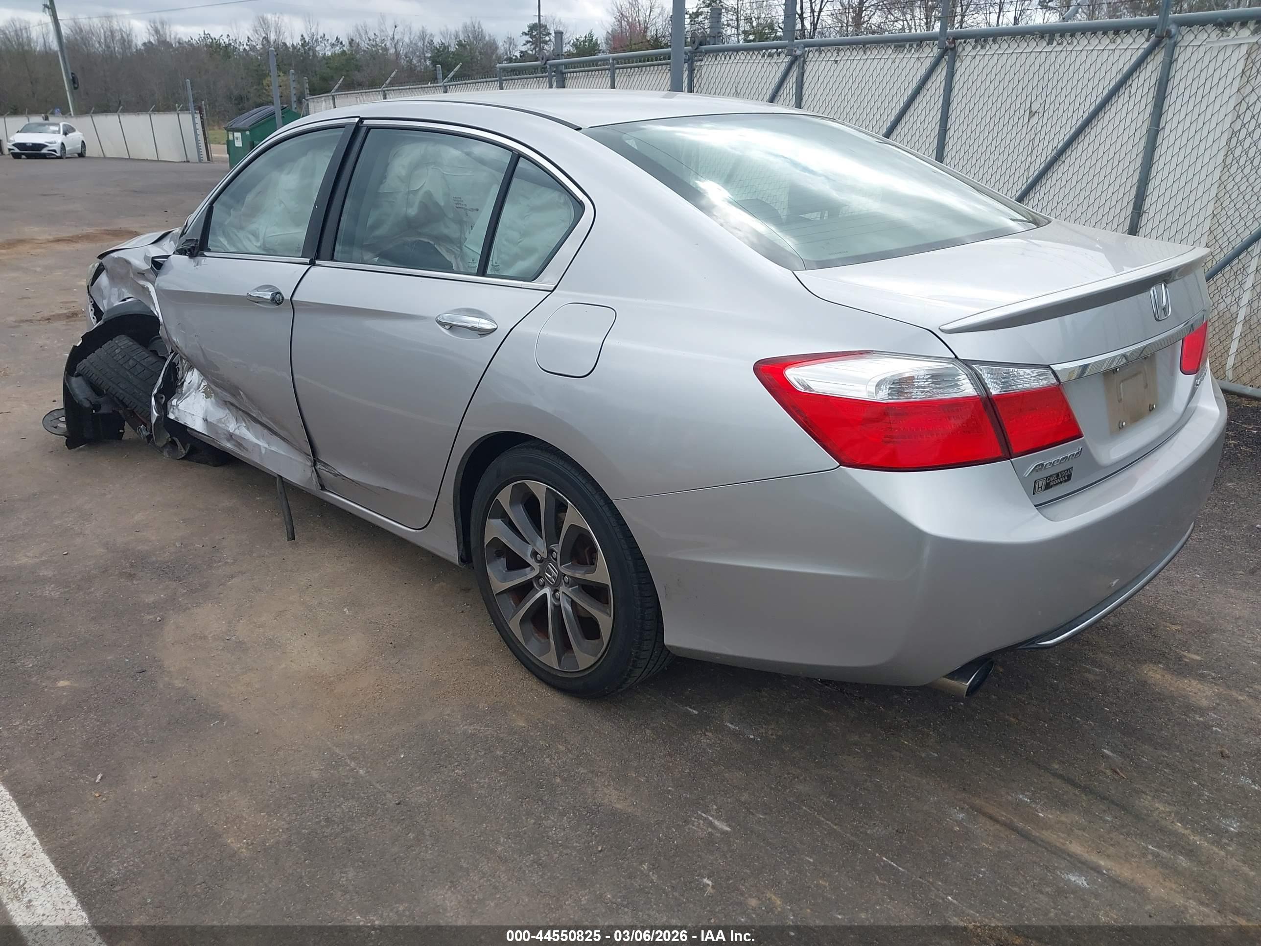 HONDA ACCORD image 3
