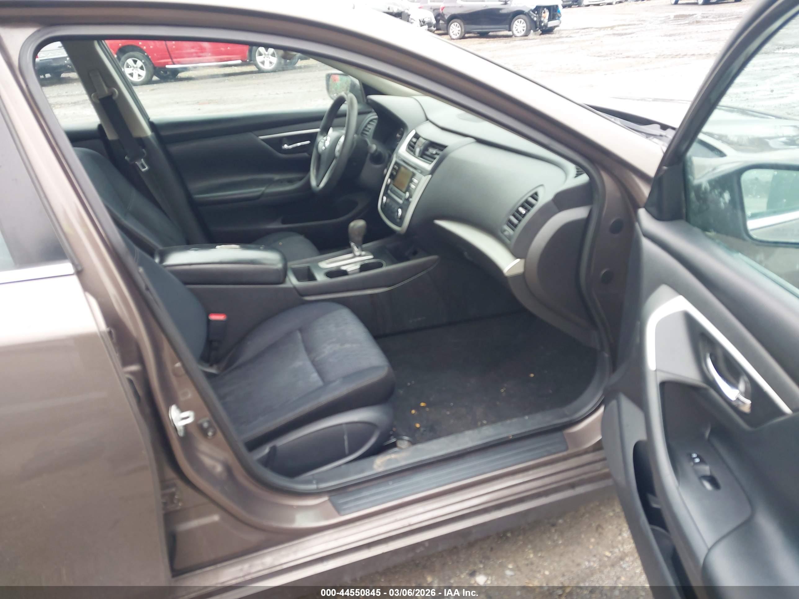 NISSAN ALTIMA image 5