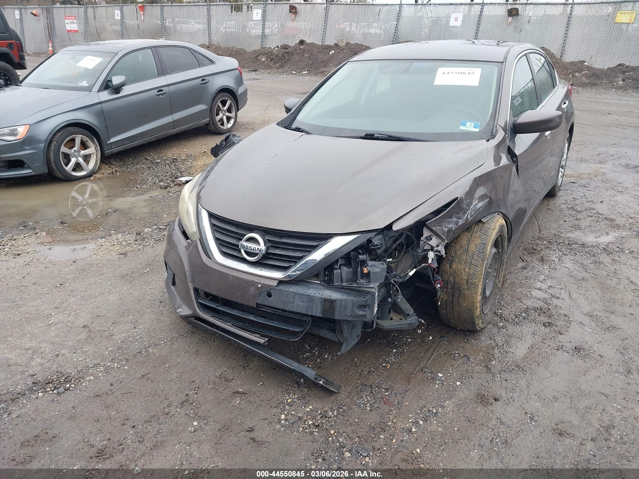 NISSAN ALTIMA image 6